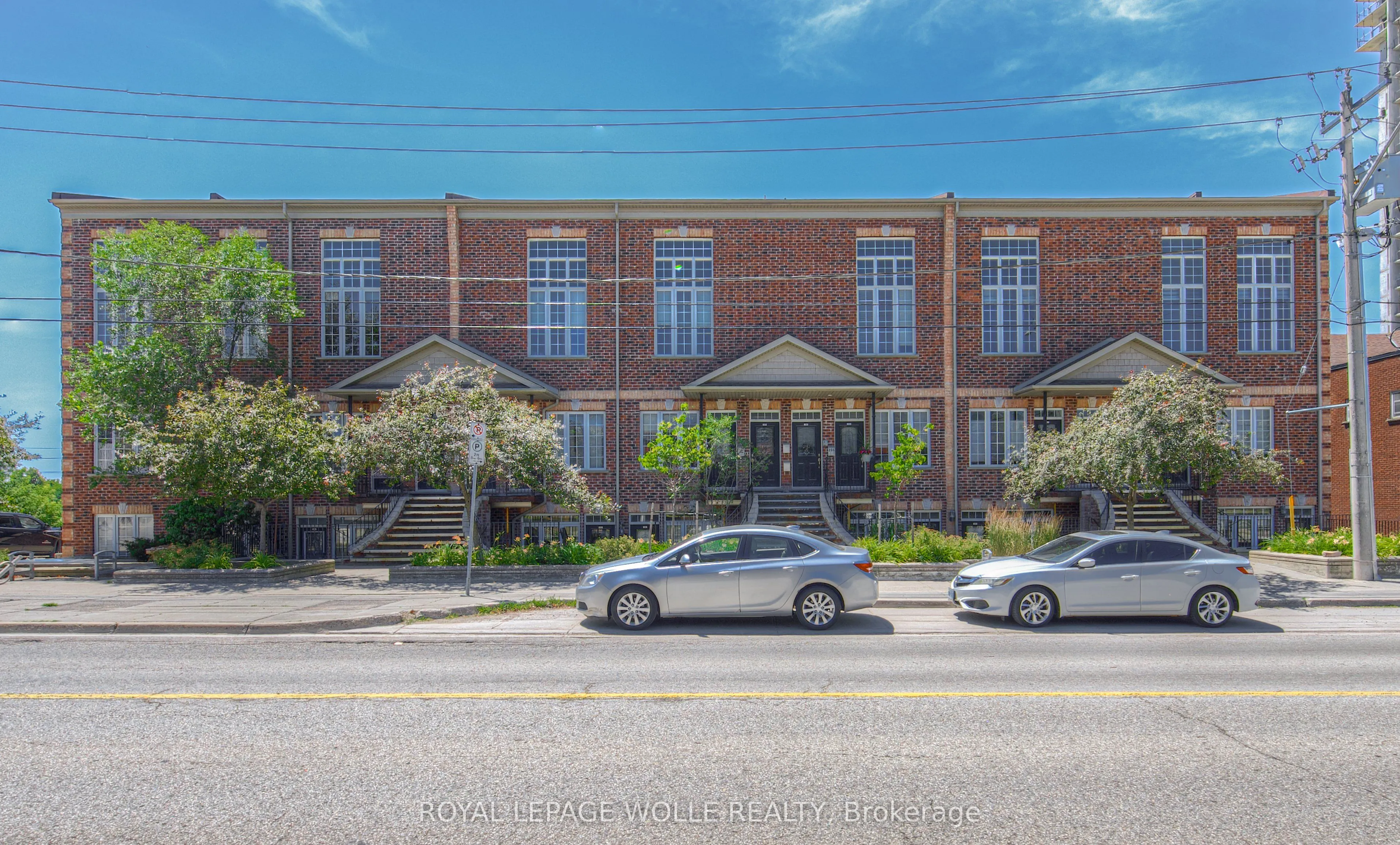 555 King Street E, #109