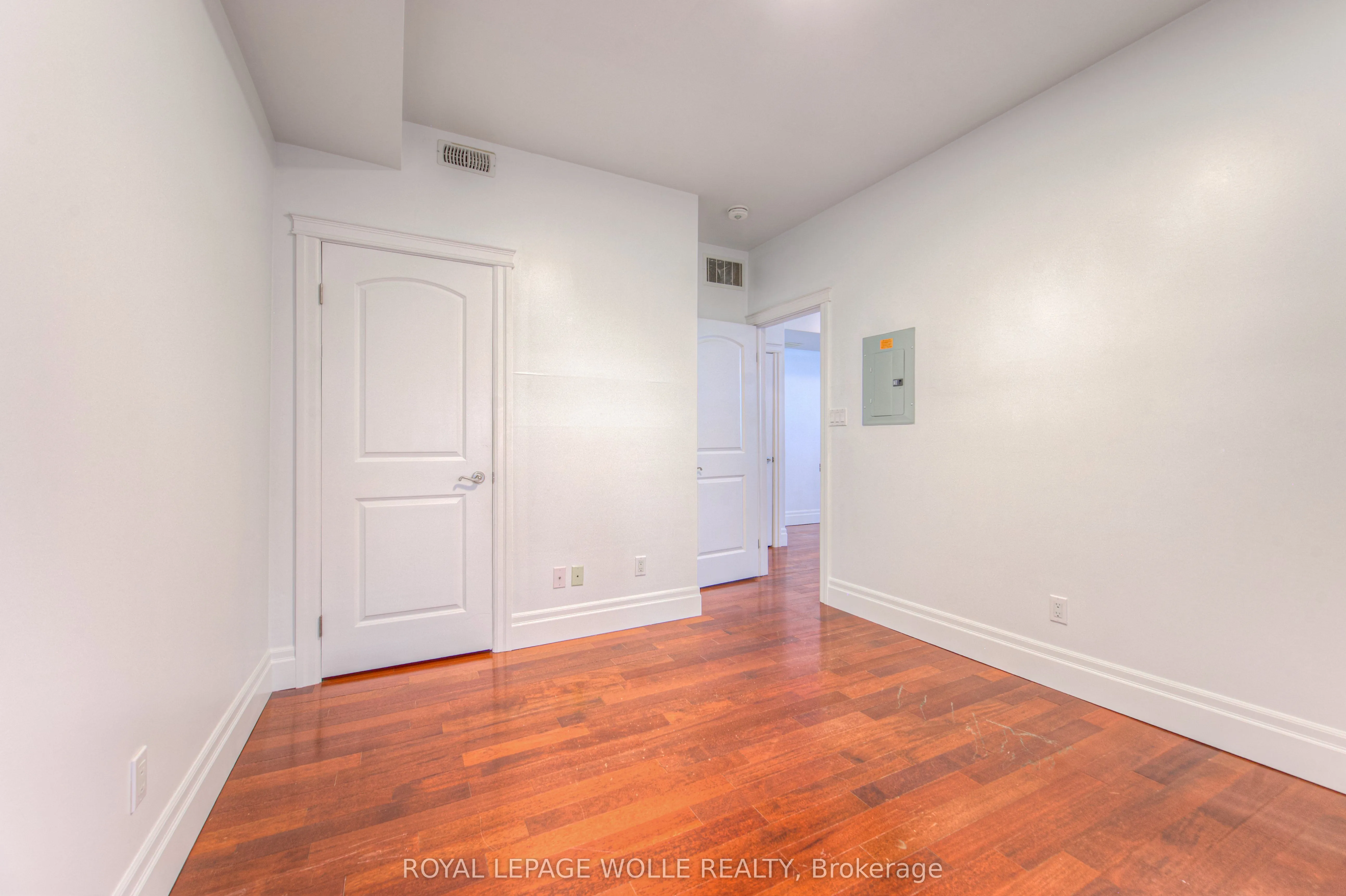 555 King Street E, #109
