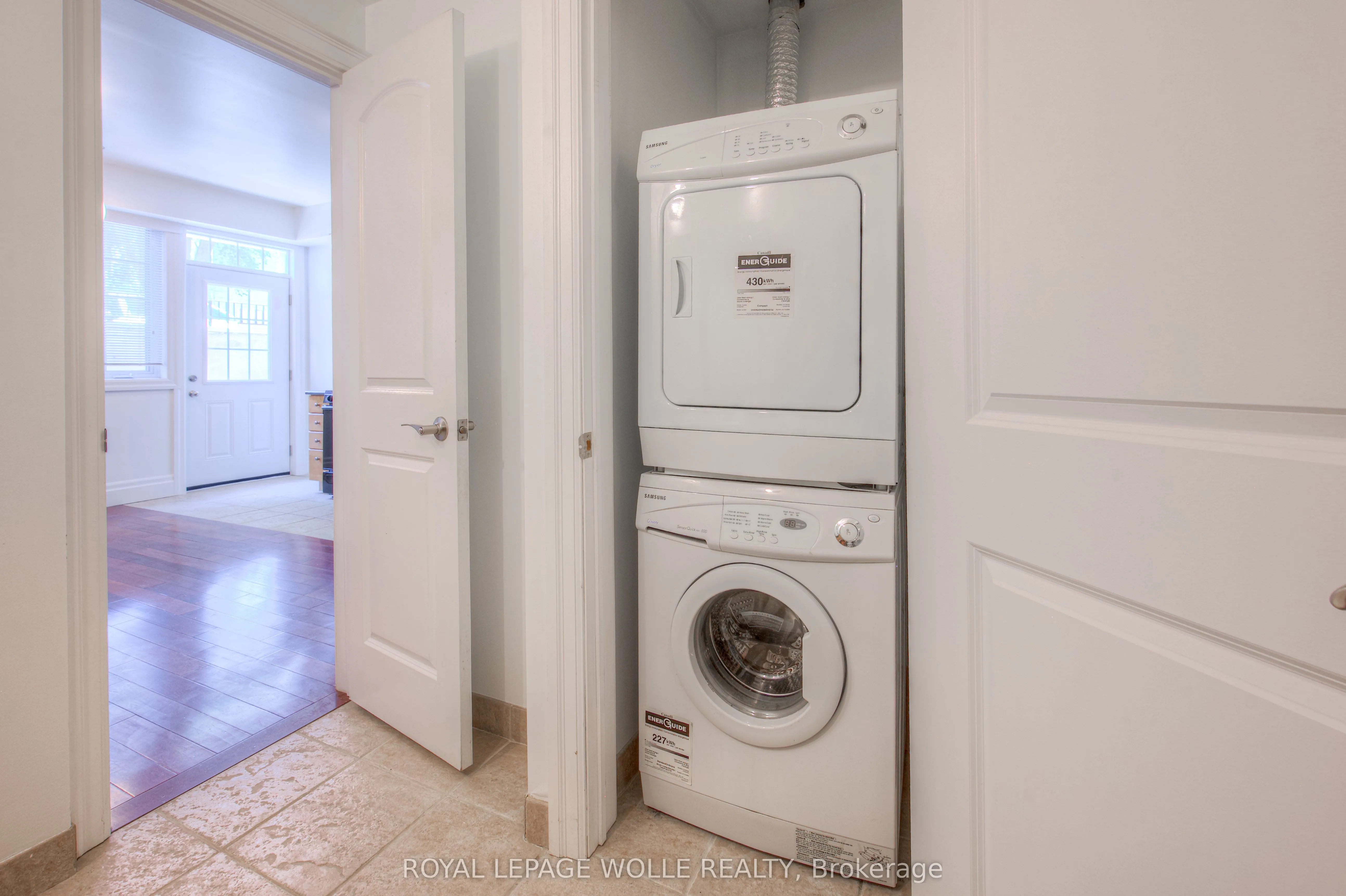 555 King Street E, #109