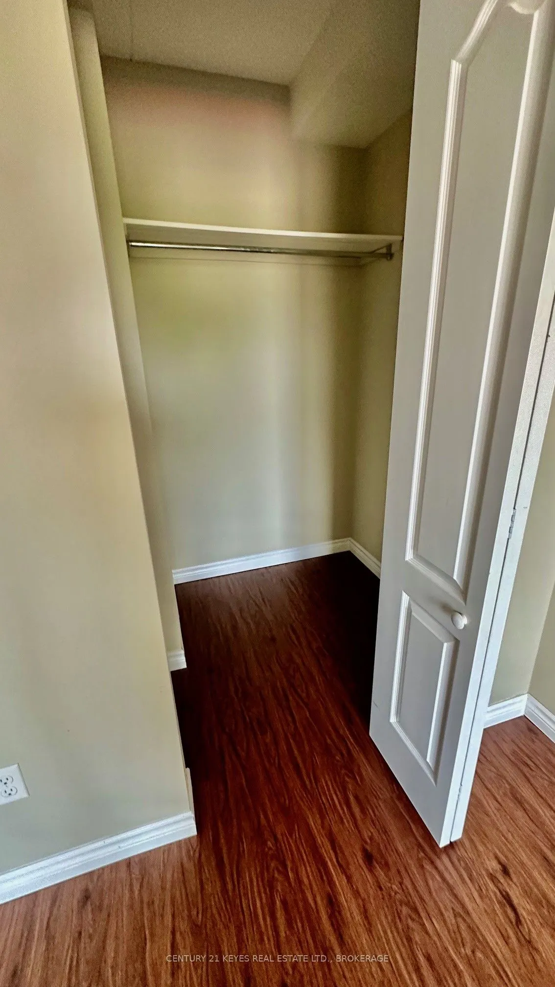 665 King Street W, #208