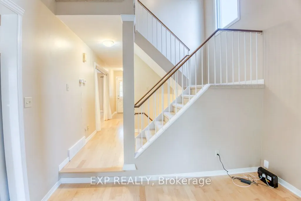 14 Hawley Crescent