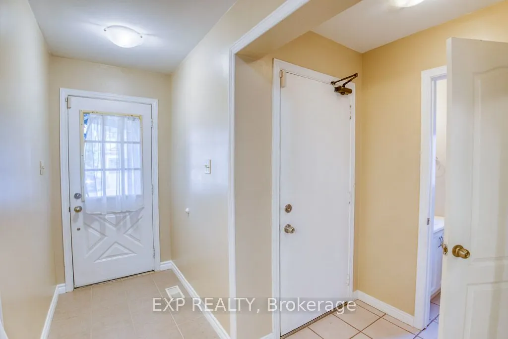 14 Hawley Crescent