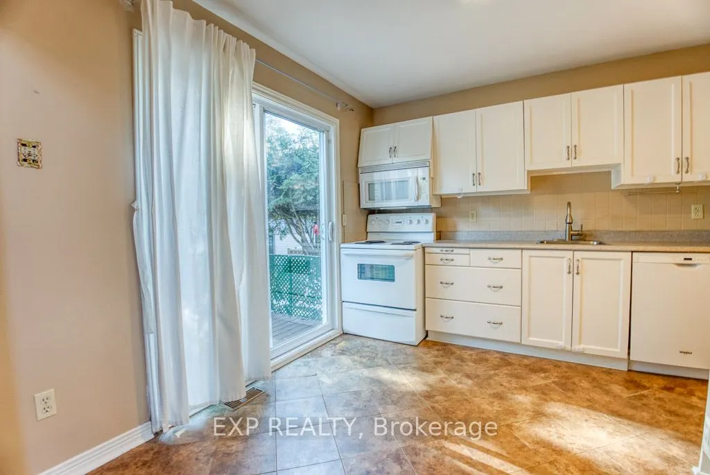 14 Hawley Crescent