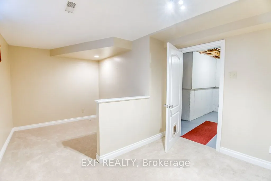 14 Hawley Crescent