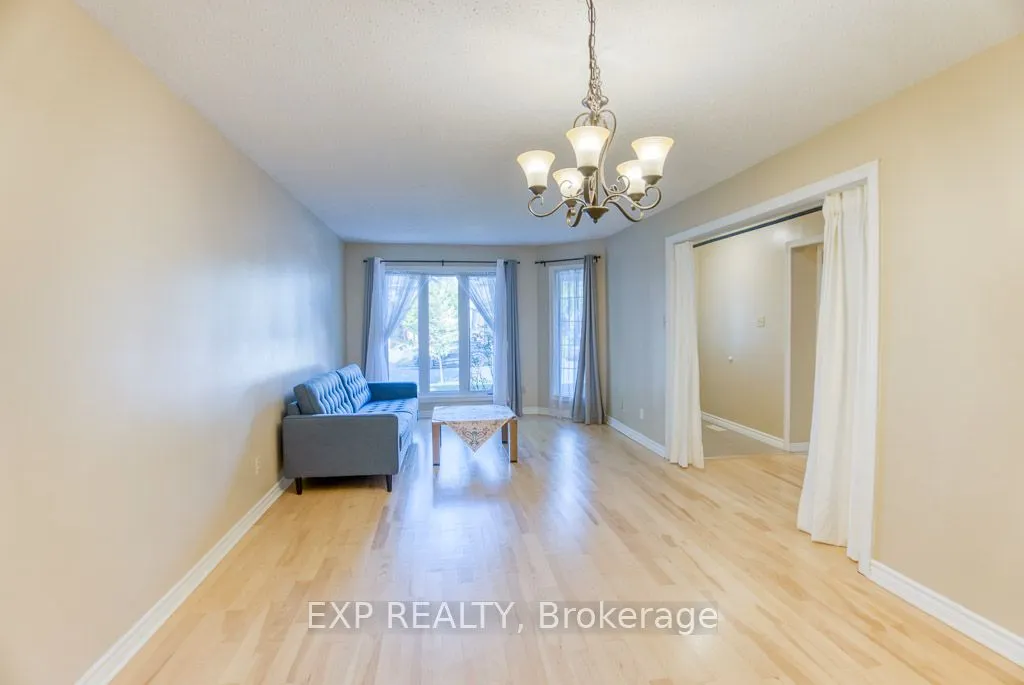 14 Hawley Crescent
