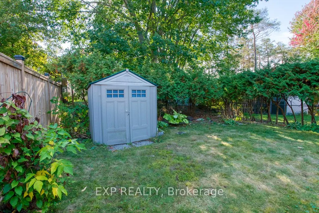 14 Hawley Crescent