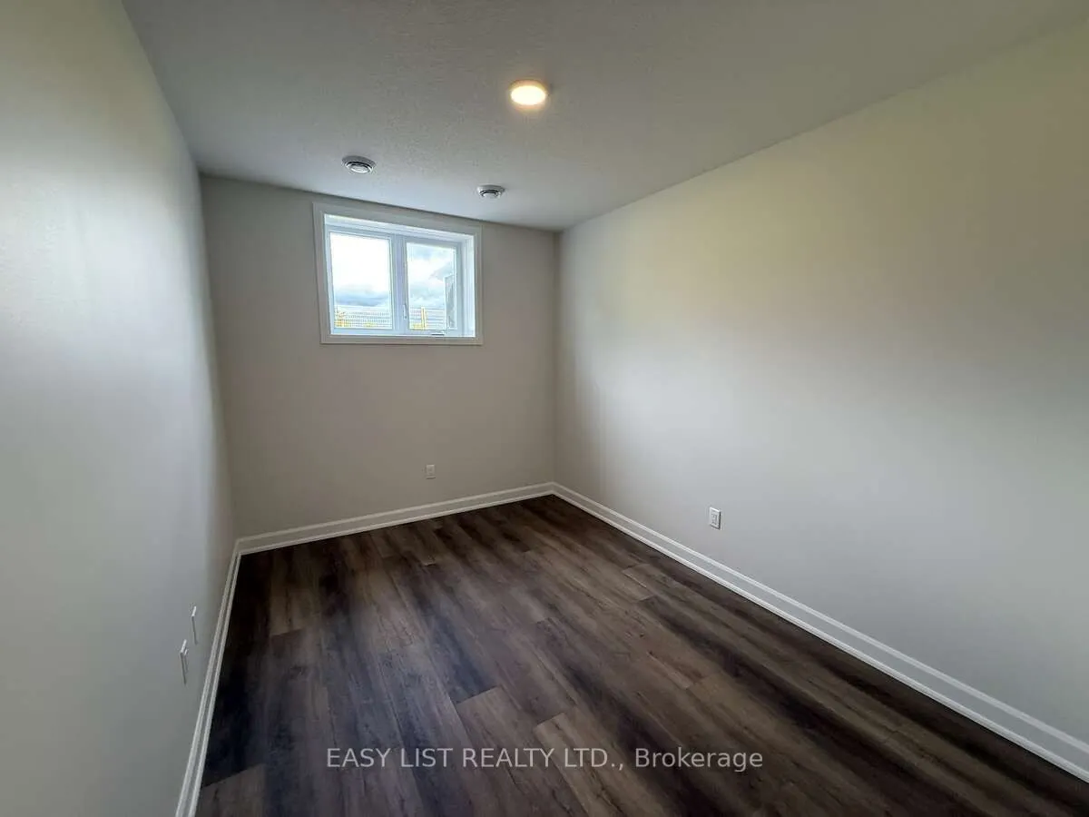 440 Welling Street E, #15