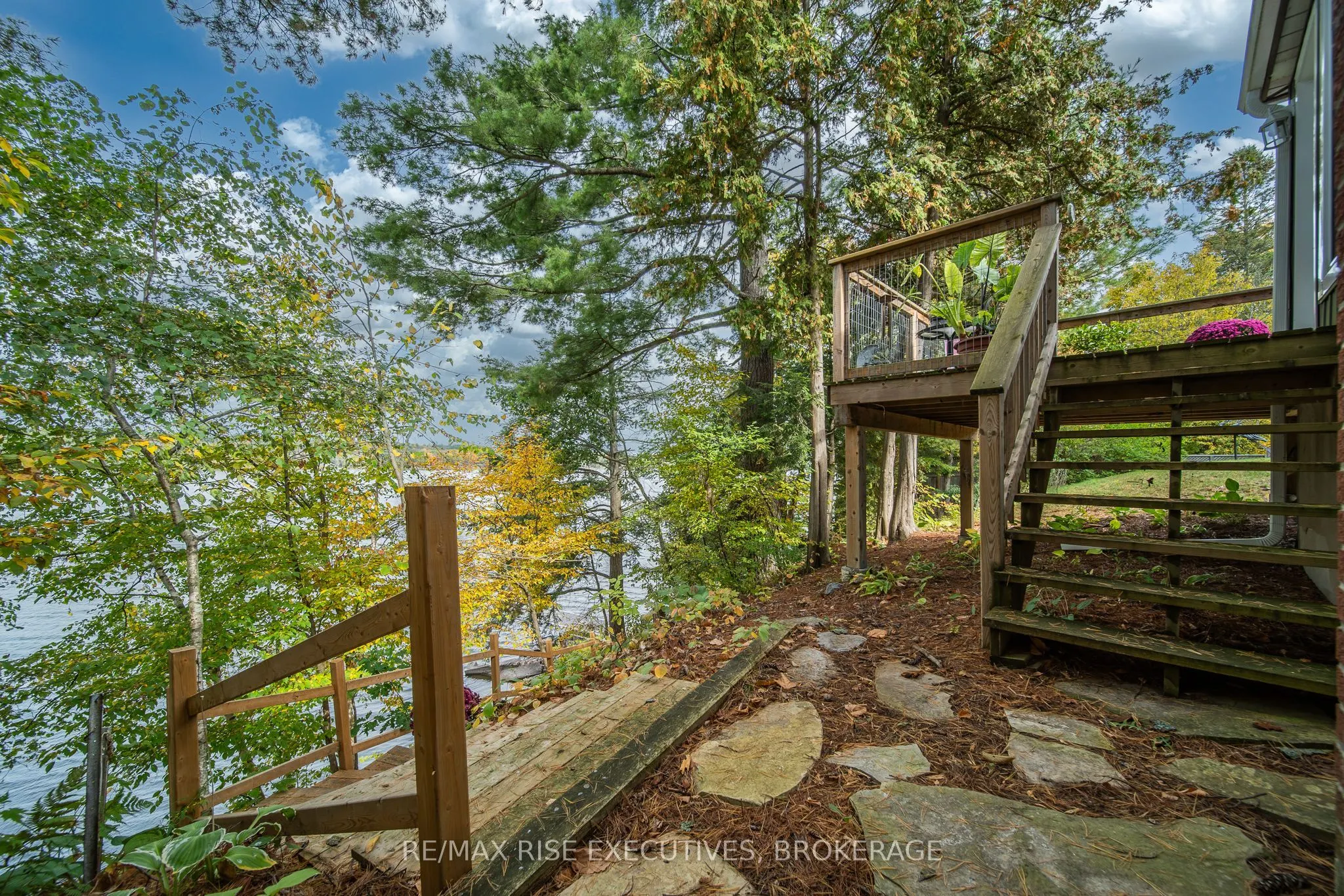 1017 Woods Lane
