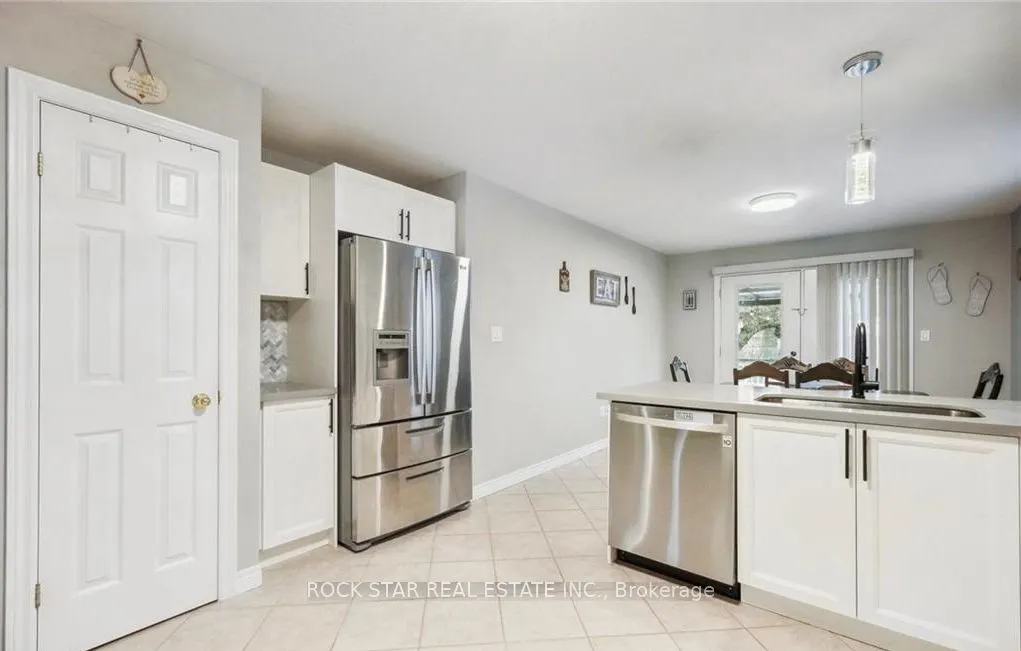 996 BEACH Boulevard
