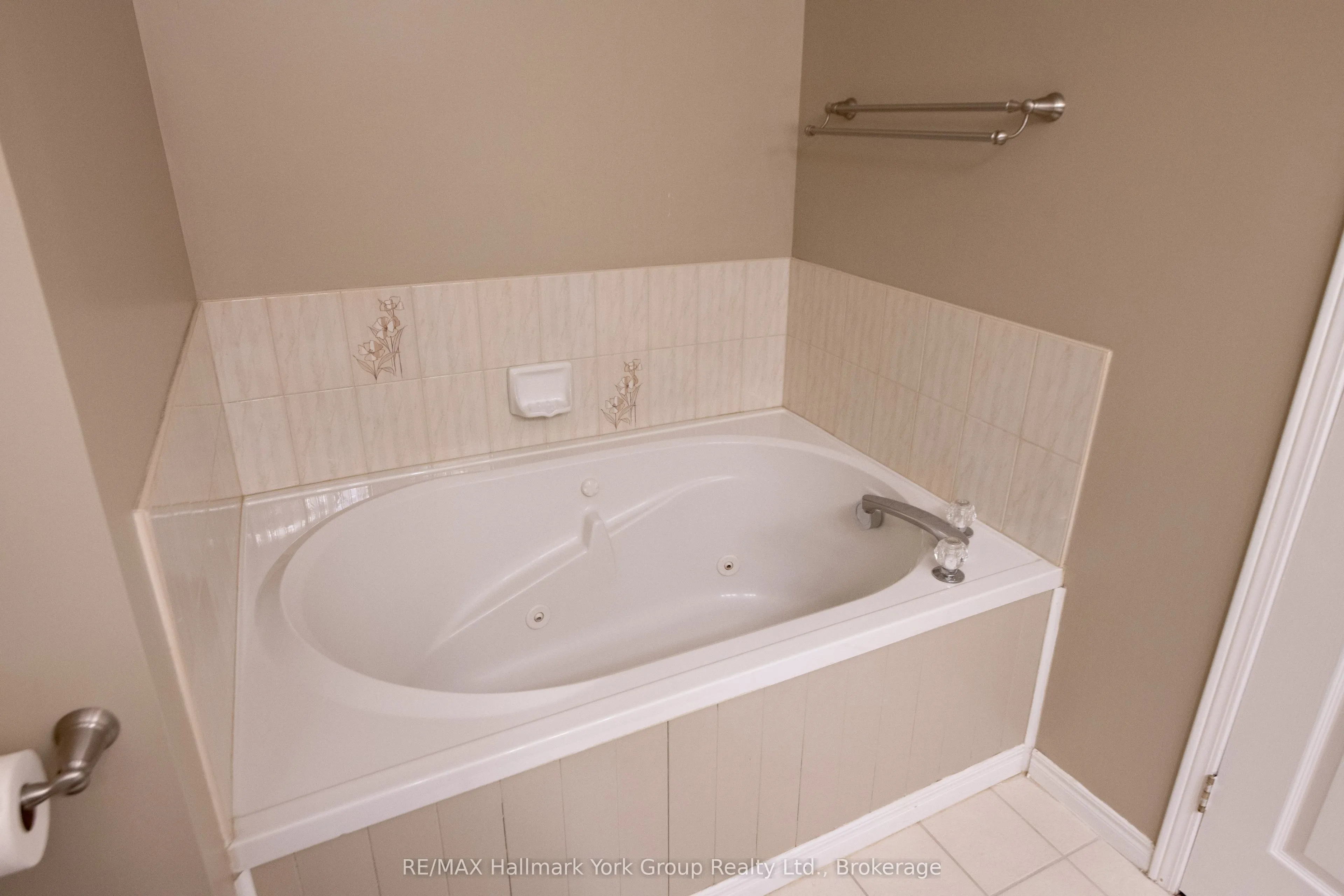 162 Settlers Way, #49