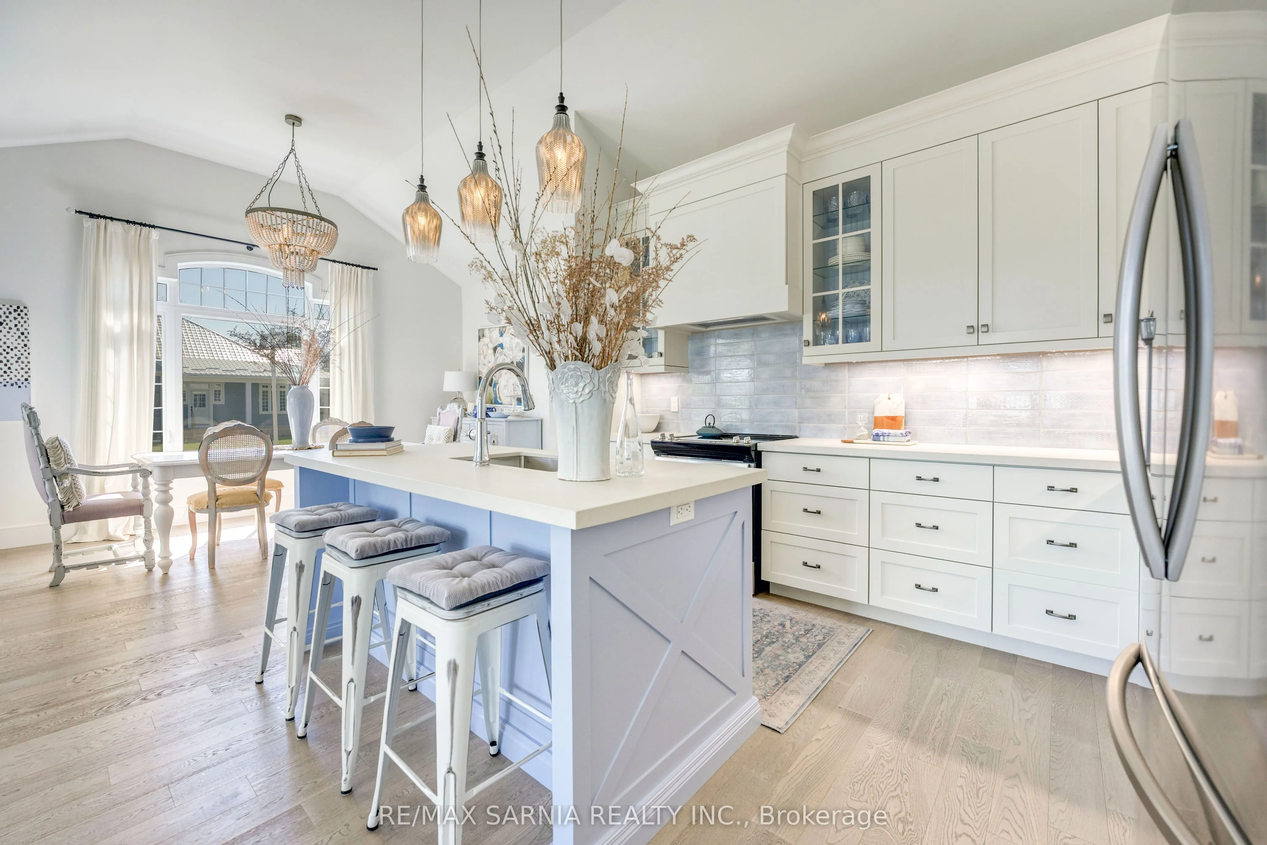 7604 THOMAS Street, #3
