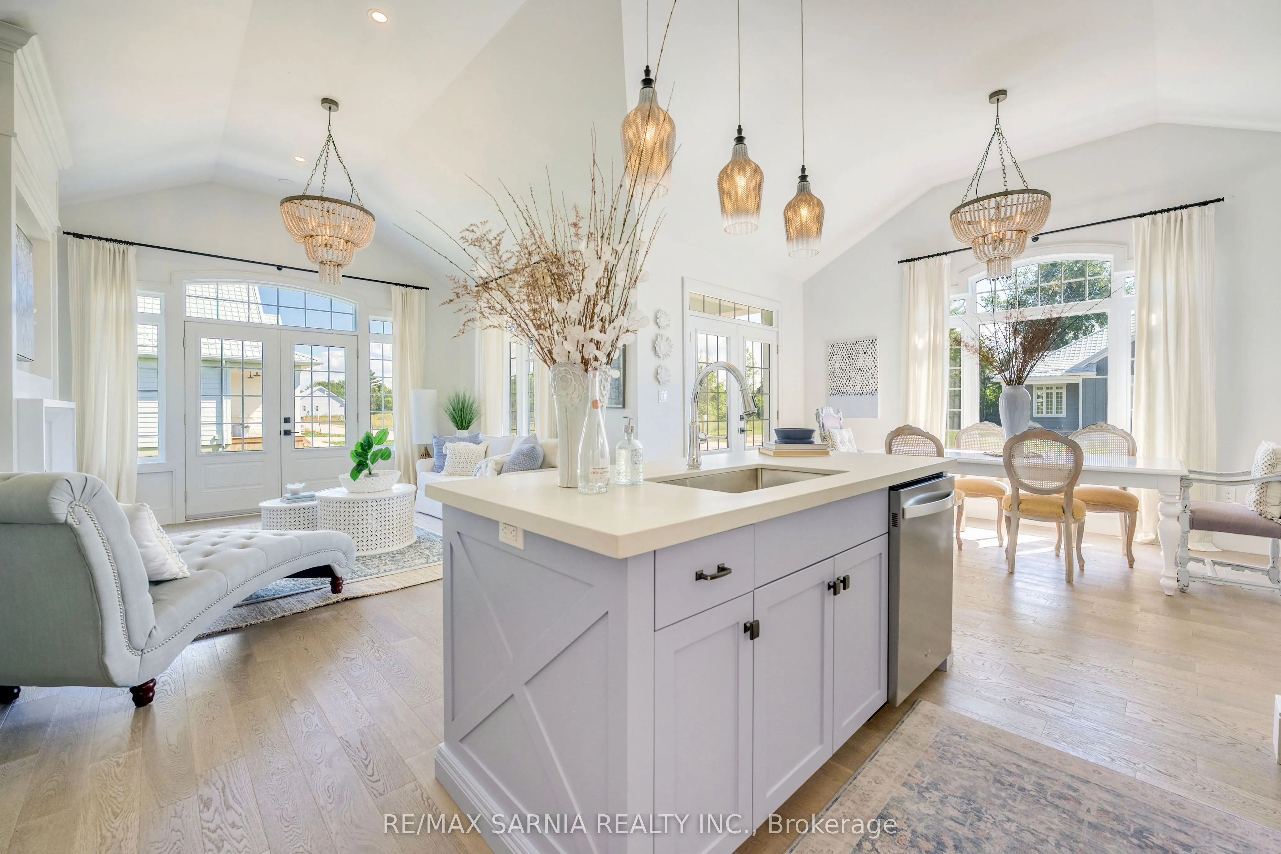 7604 THOMAS Street, #3
