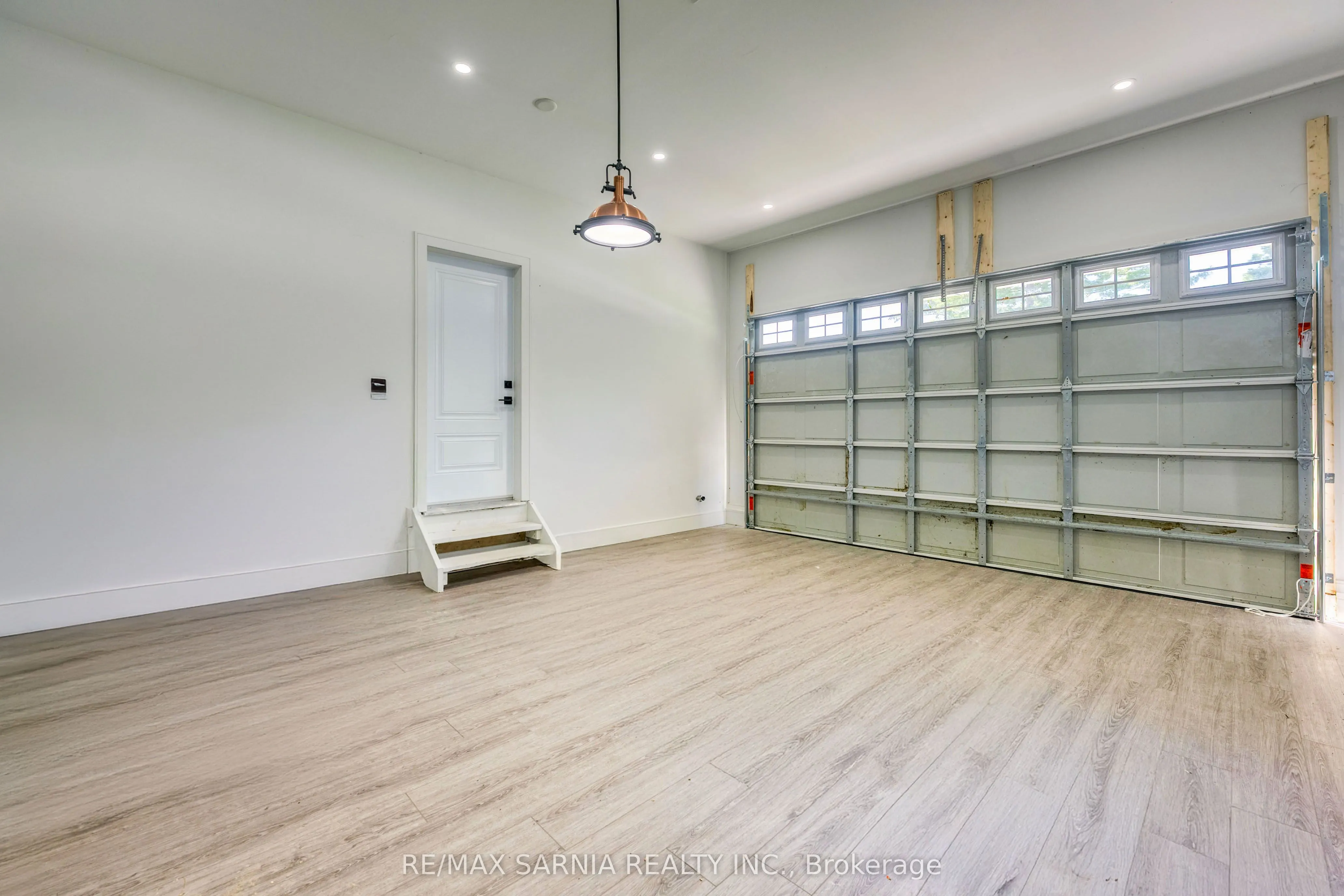 7604 THOMAS Street, #3