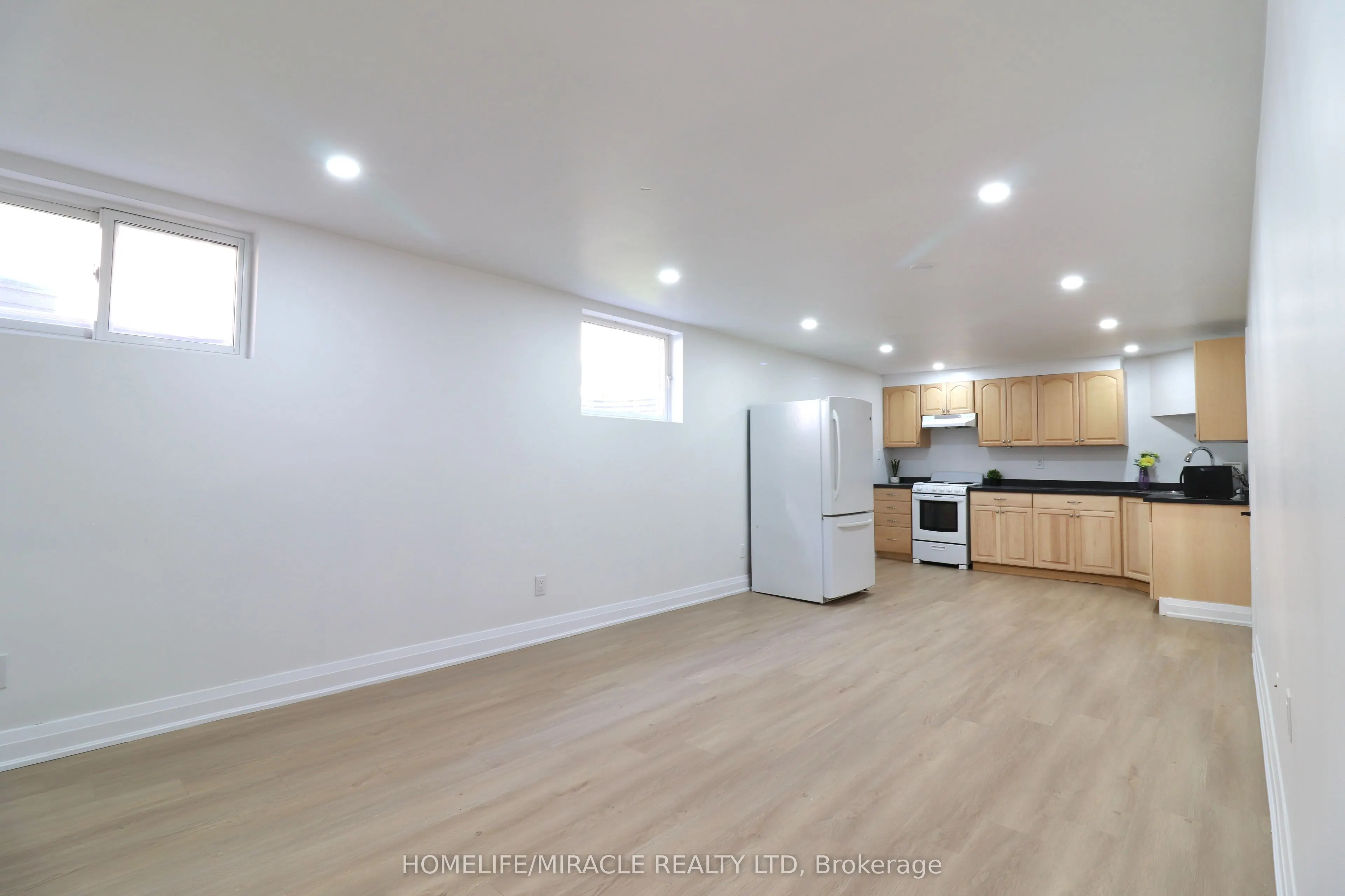 354 Lee Circle
