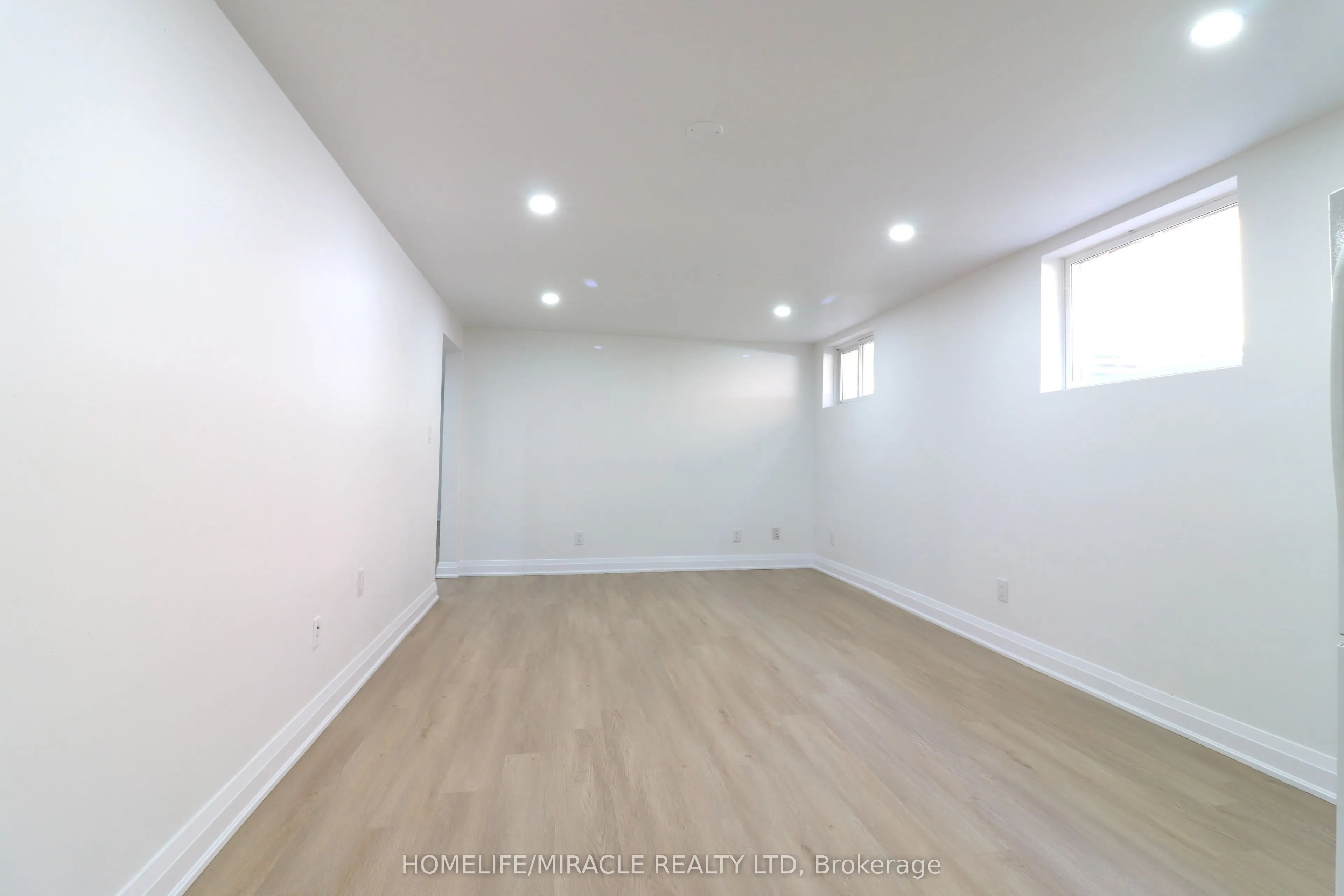 354 Lee Circle