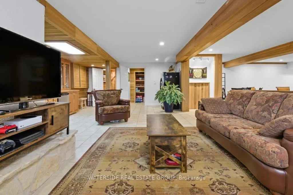 2493 Meadow Court
