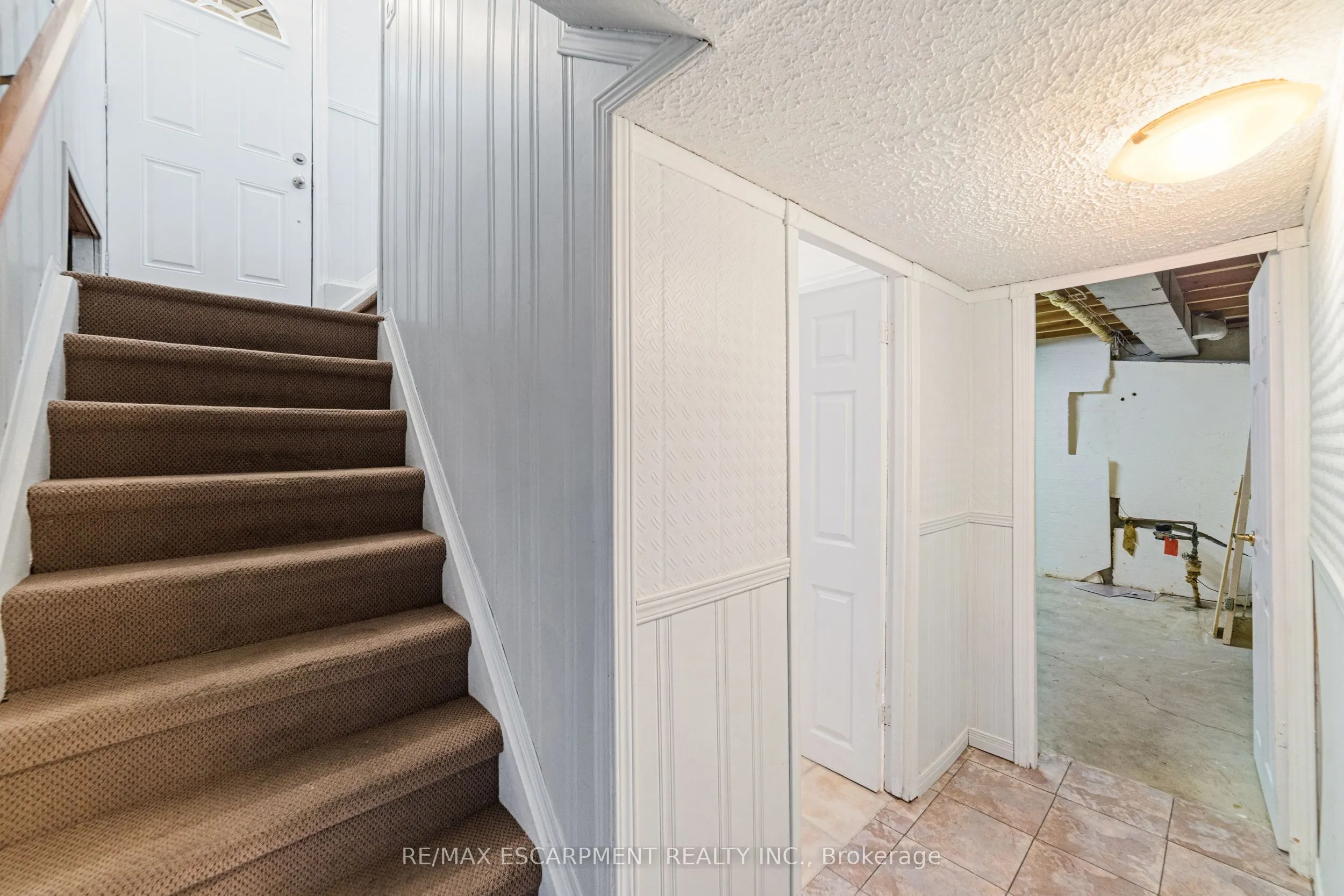 111 BOSTON Crescent