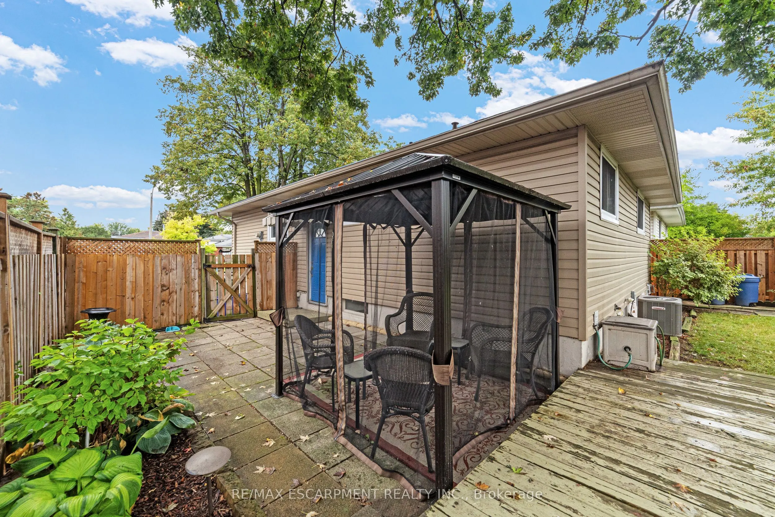 111 BOSTON Crescent