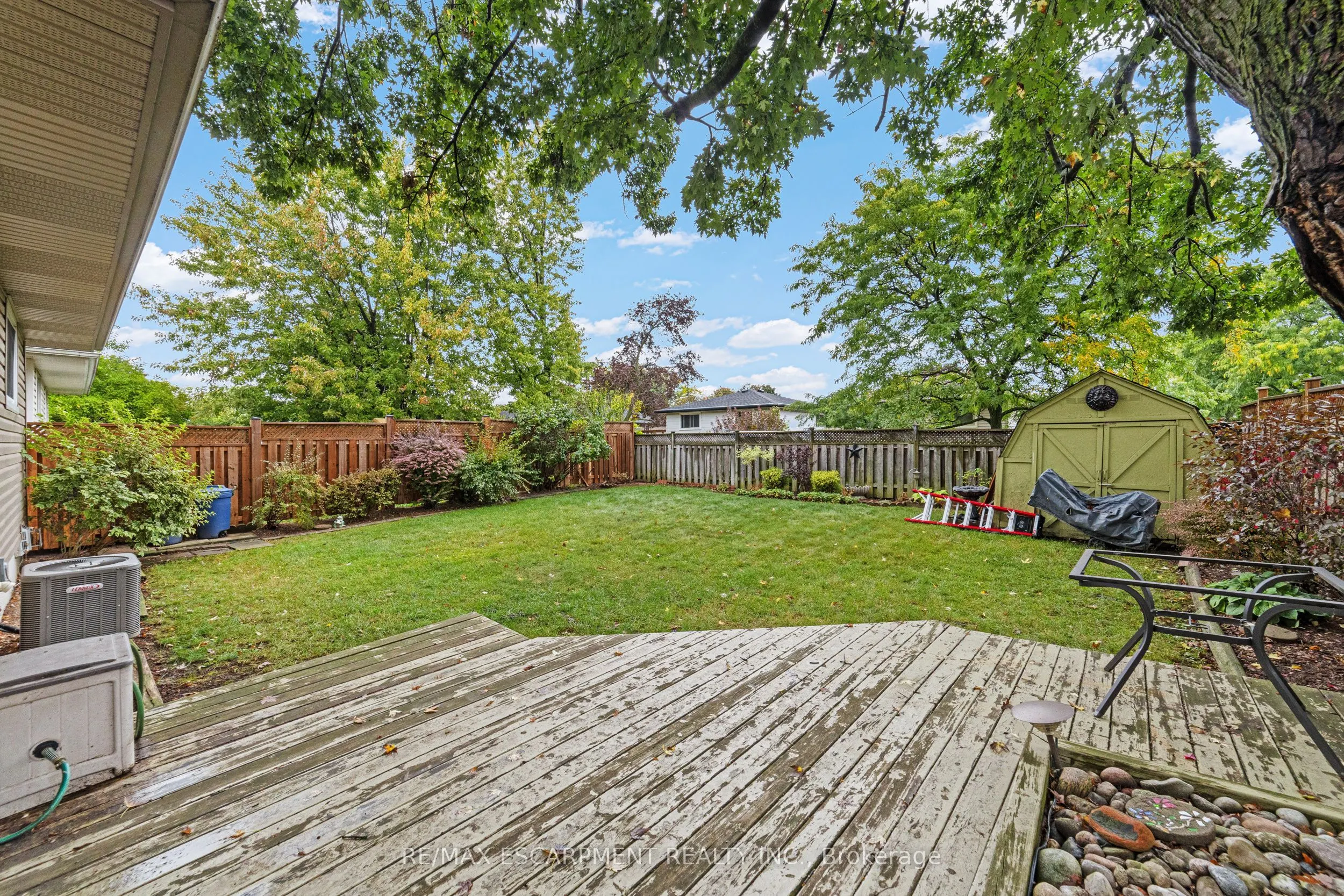 111 BOSTON Crescent