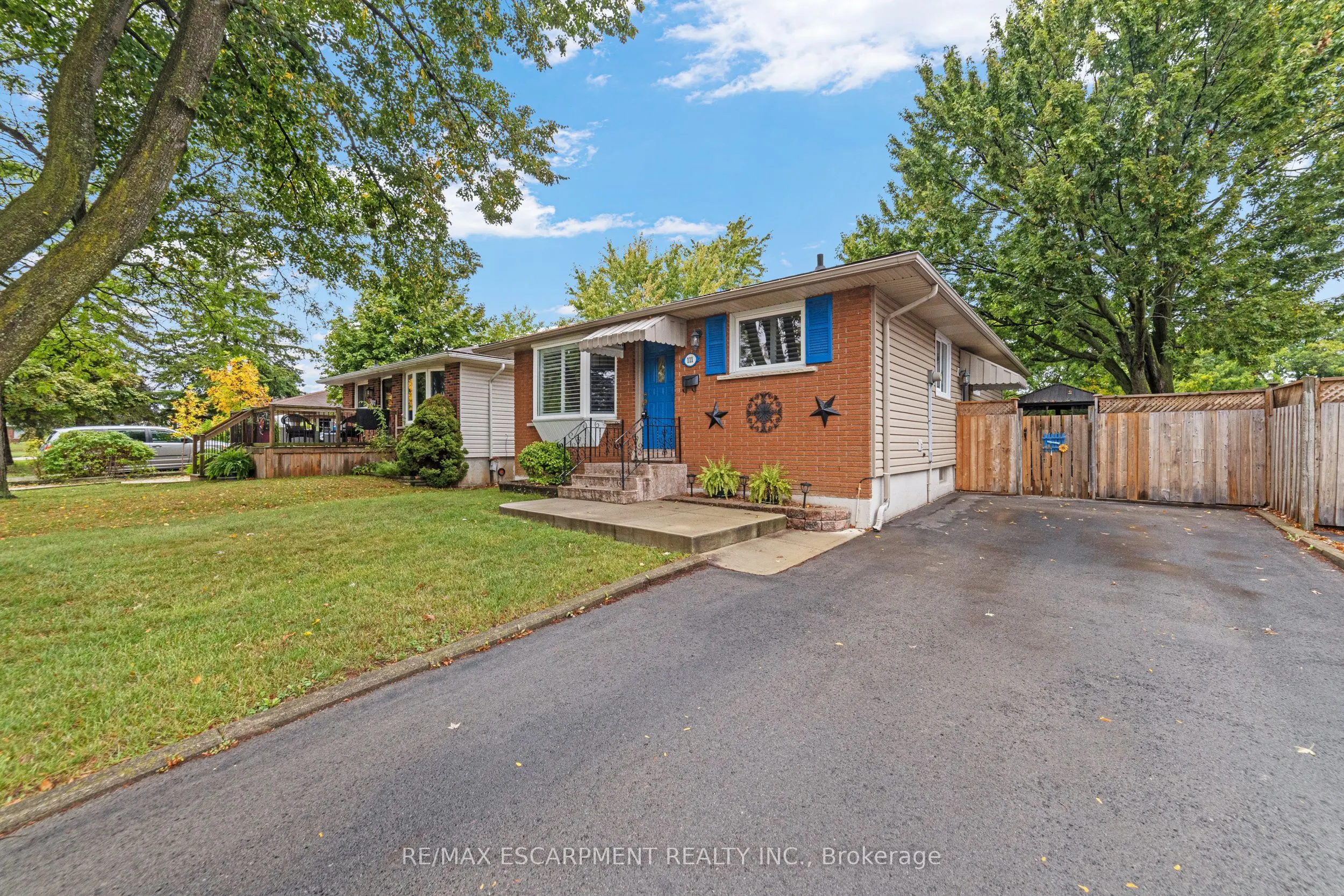 111 BOSTON Crescent