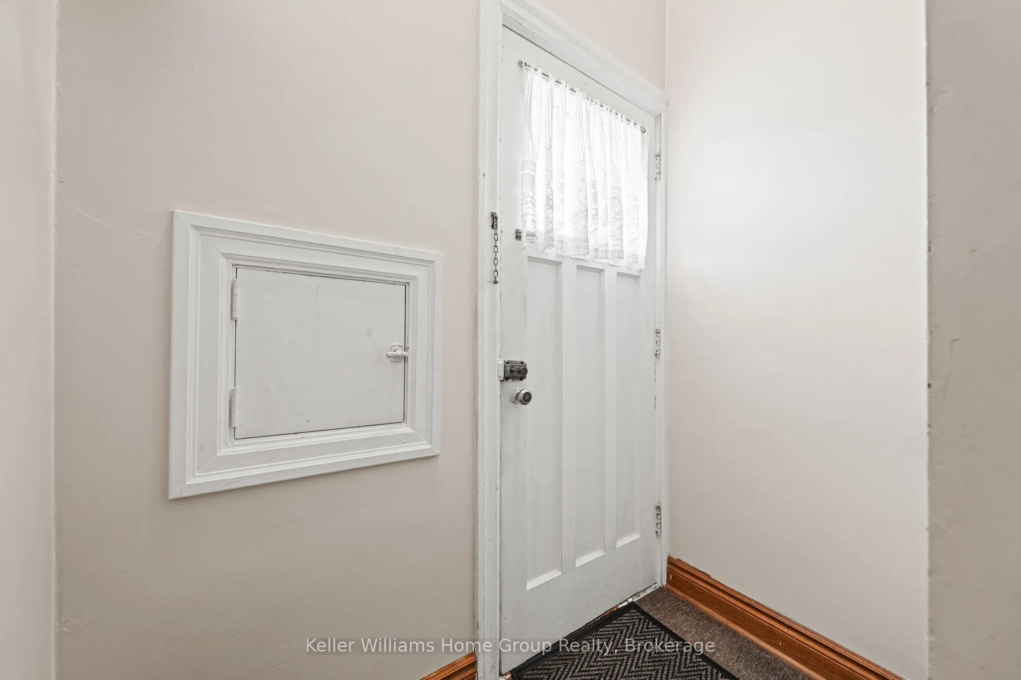 6 Hepburn Avenue