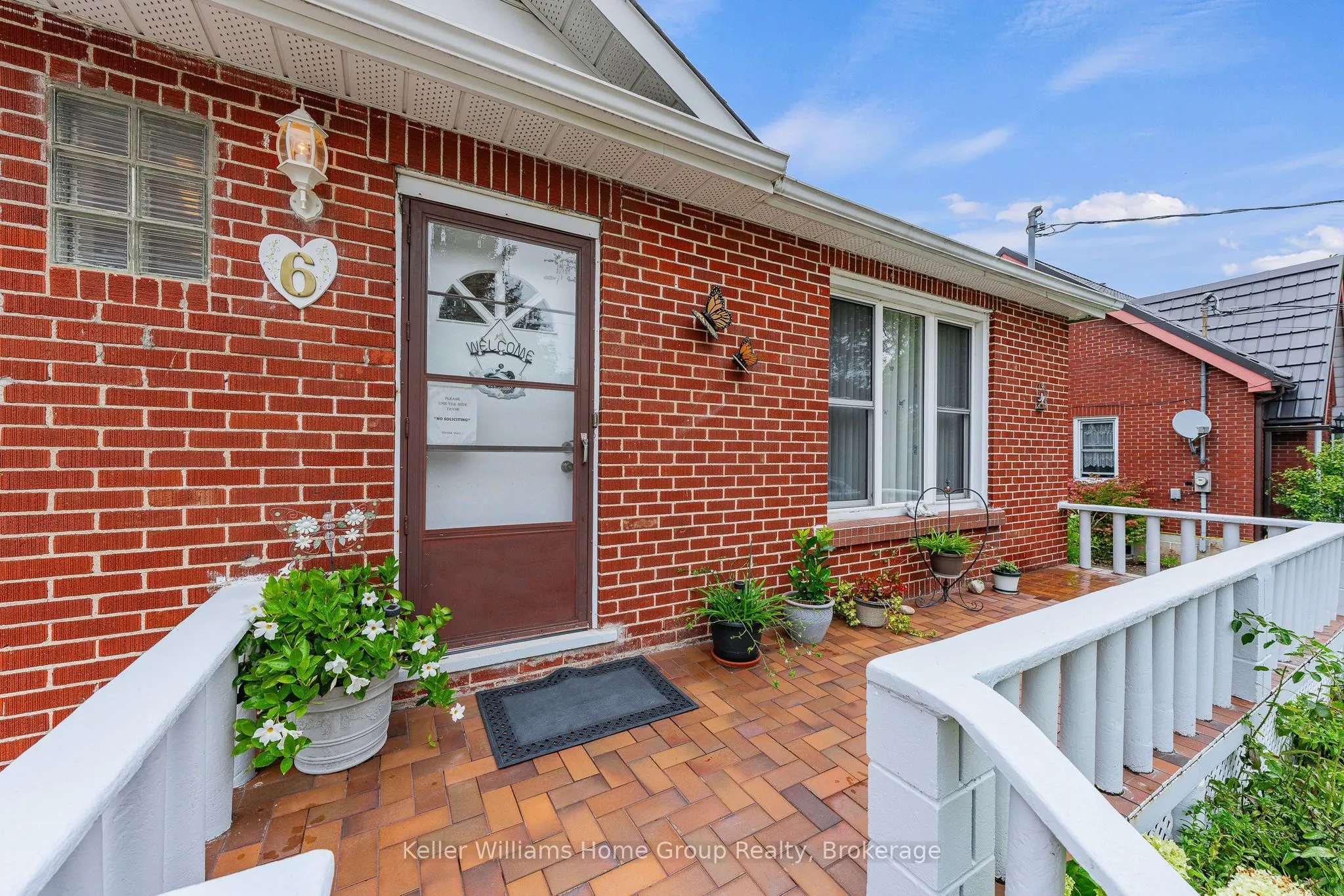 6 Hepburn Avenue