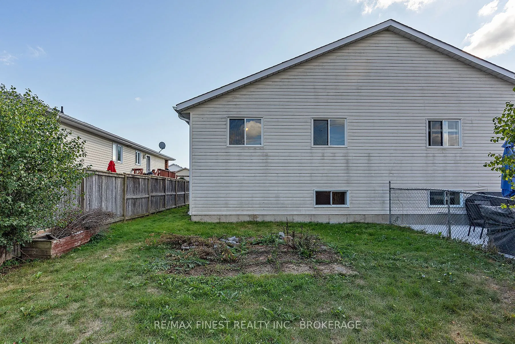830 Peachwood Street