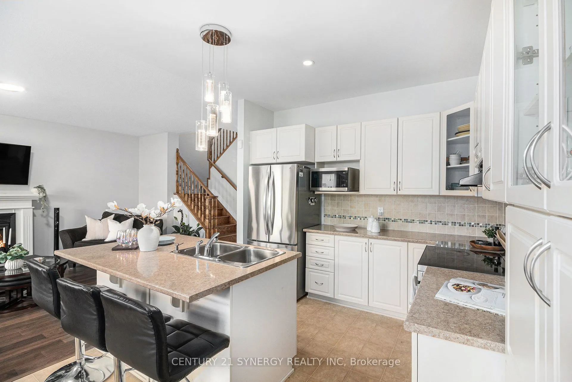 2479 Esprit Drive
