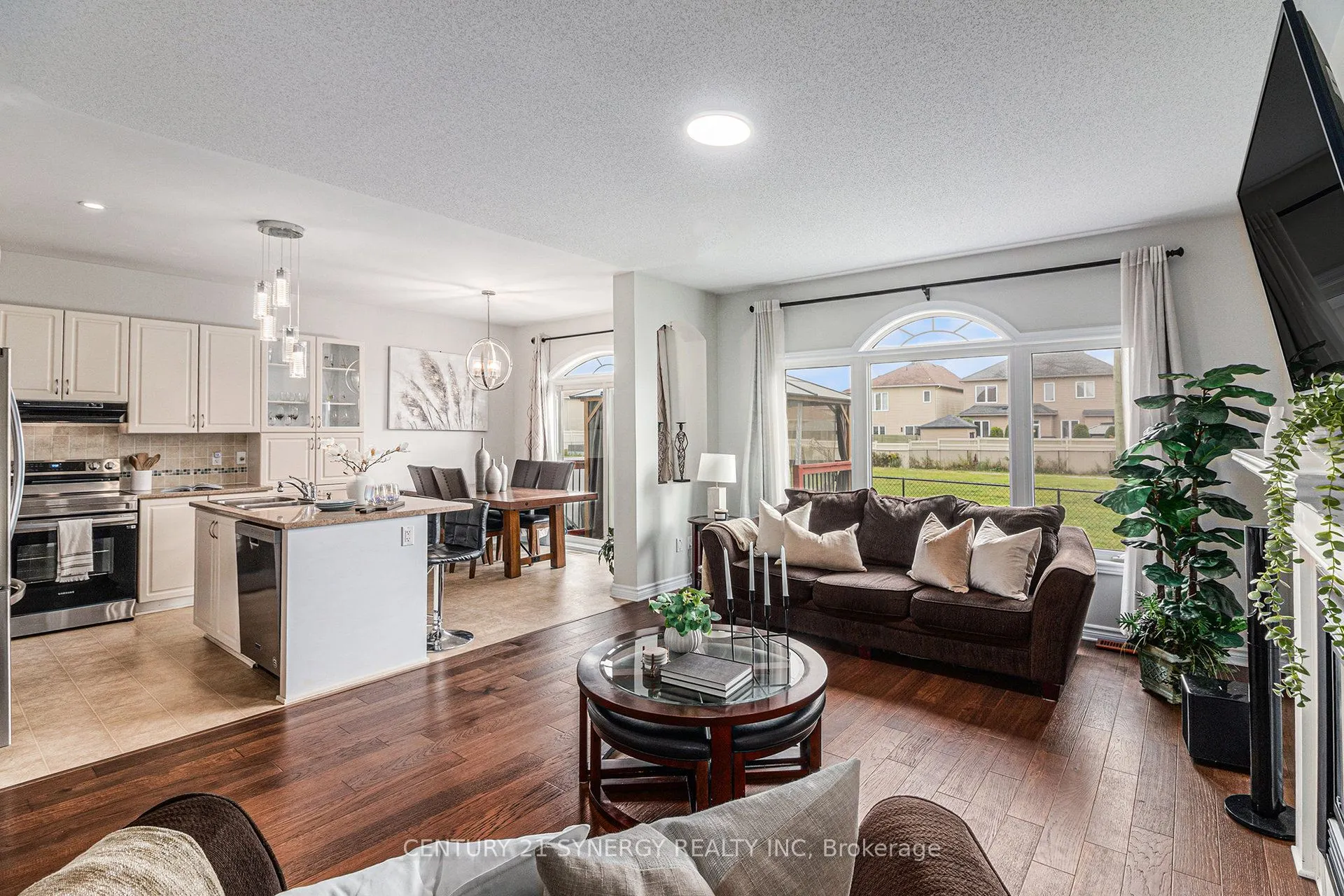 2479 Esprit Drive