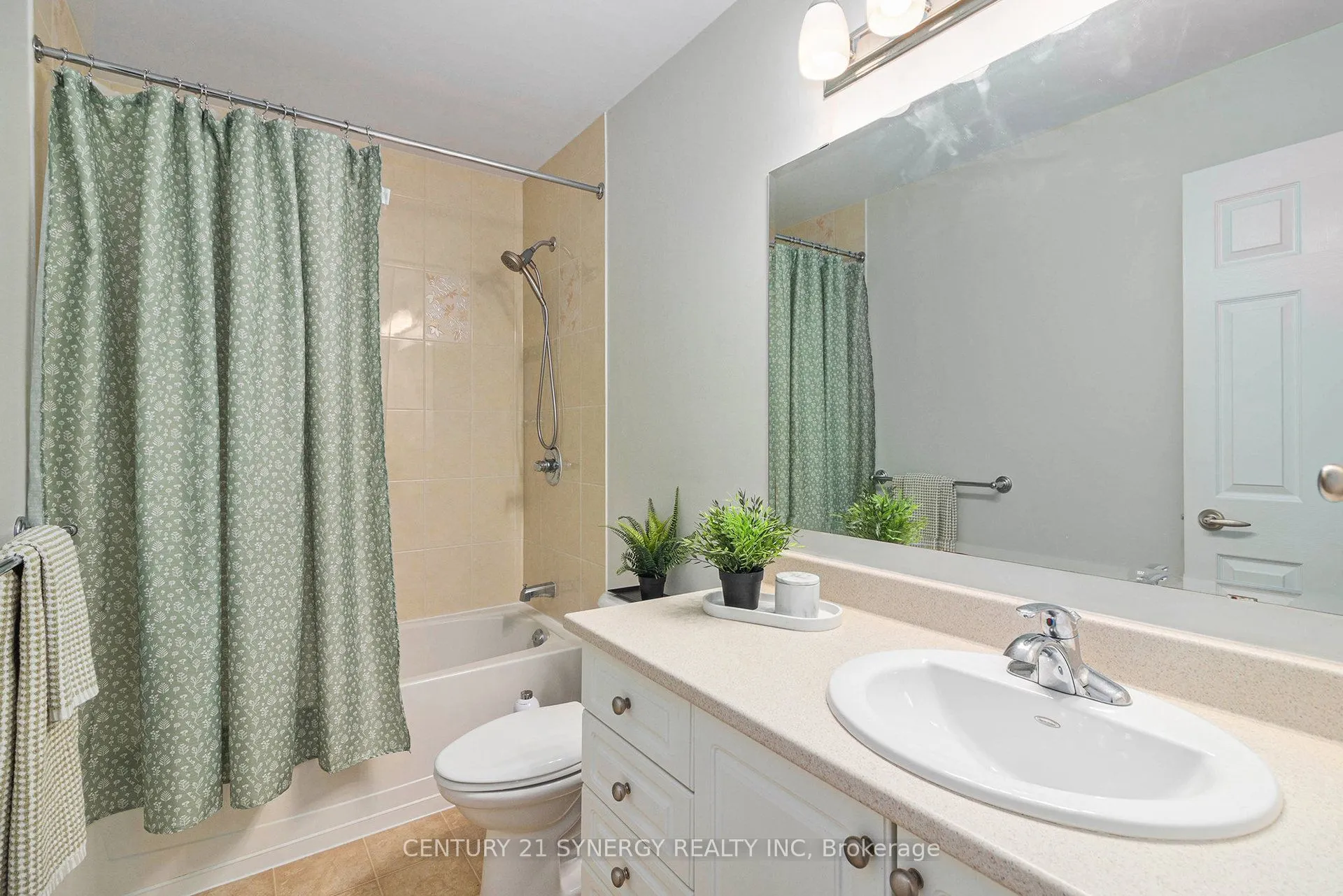 2479 Esprit Drive