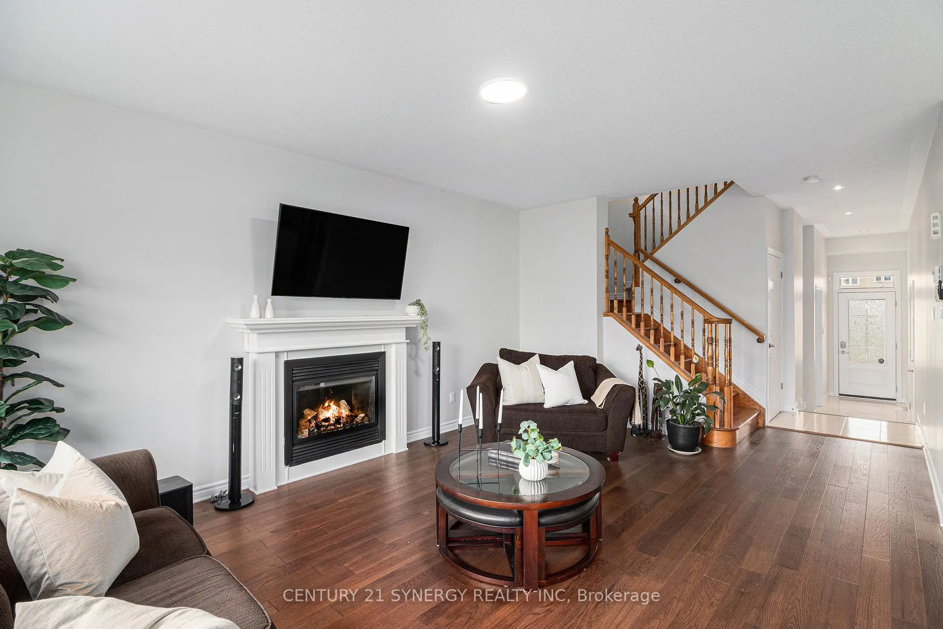 2479 Esprit Drive