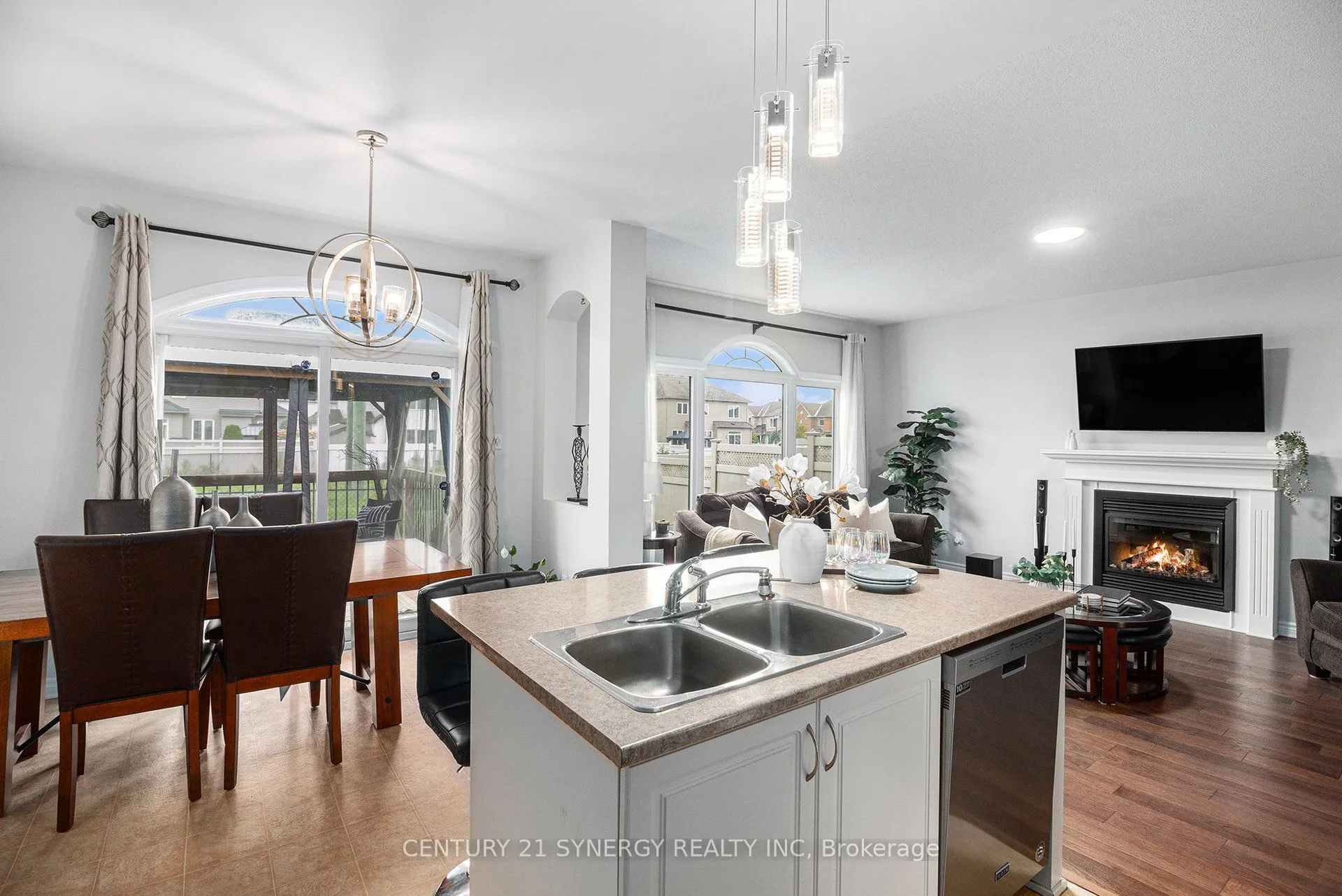 2479 Esprit Drive