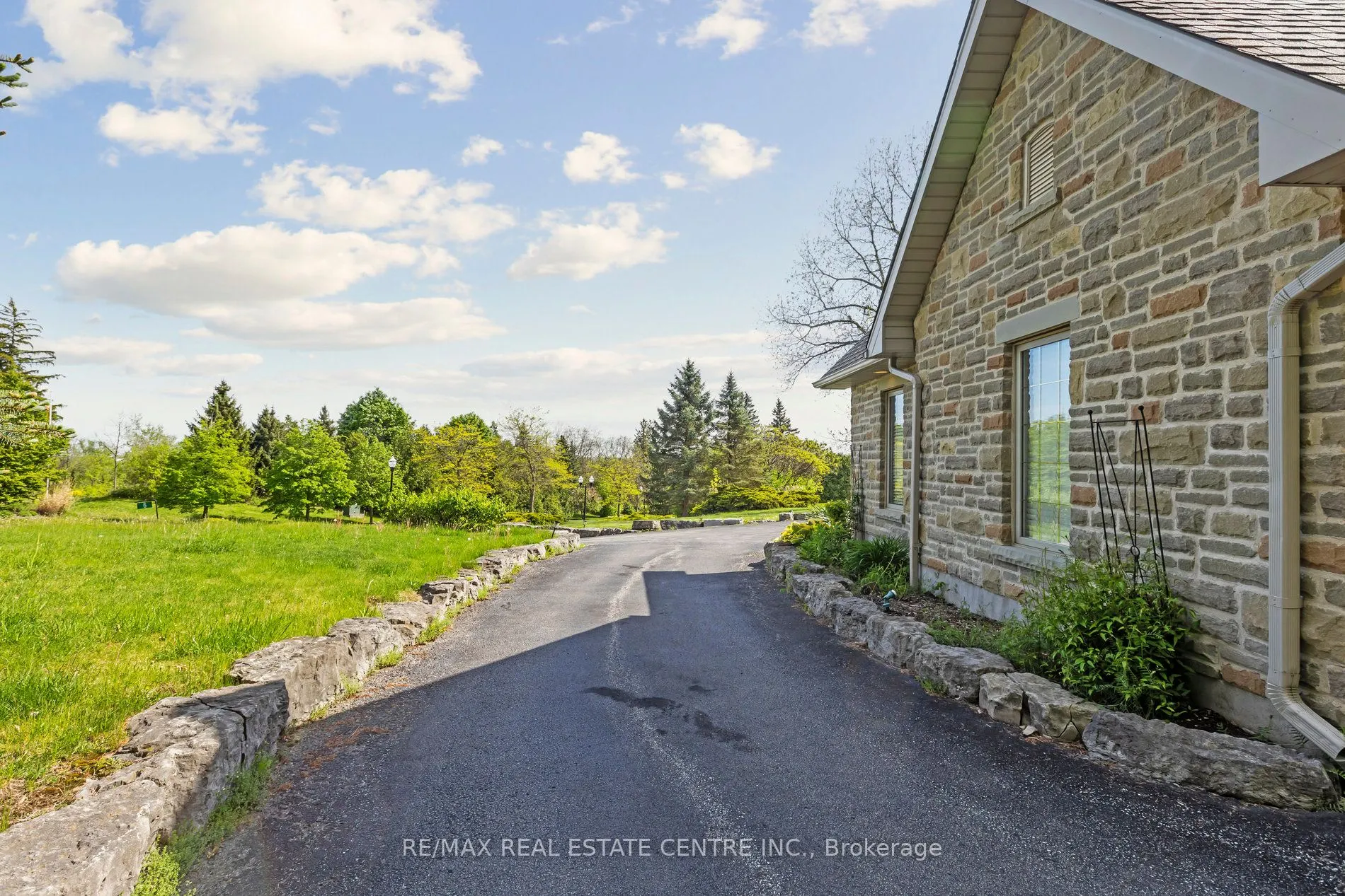 6 Fox Run Road
