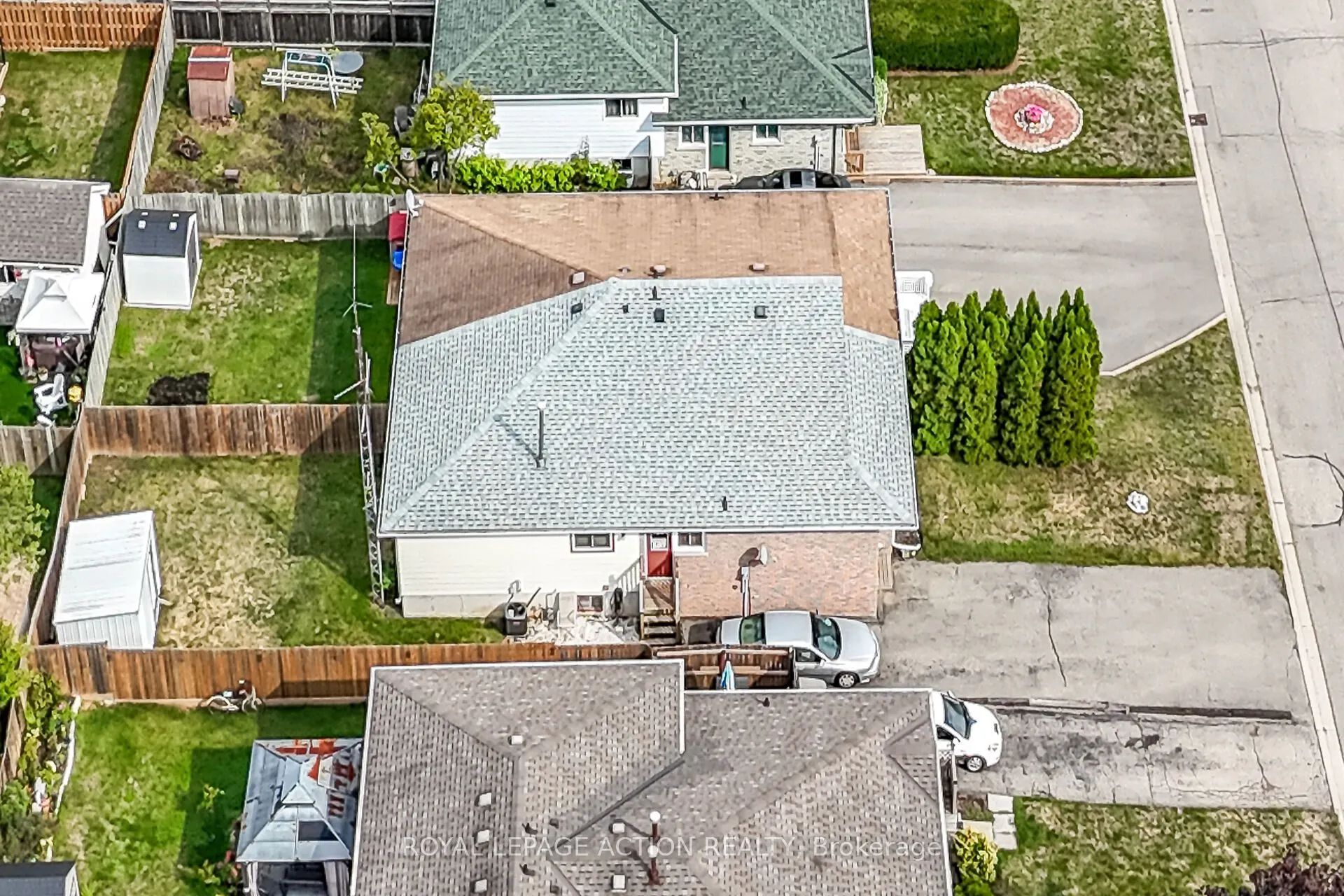 8 Maple Crescent