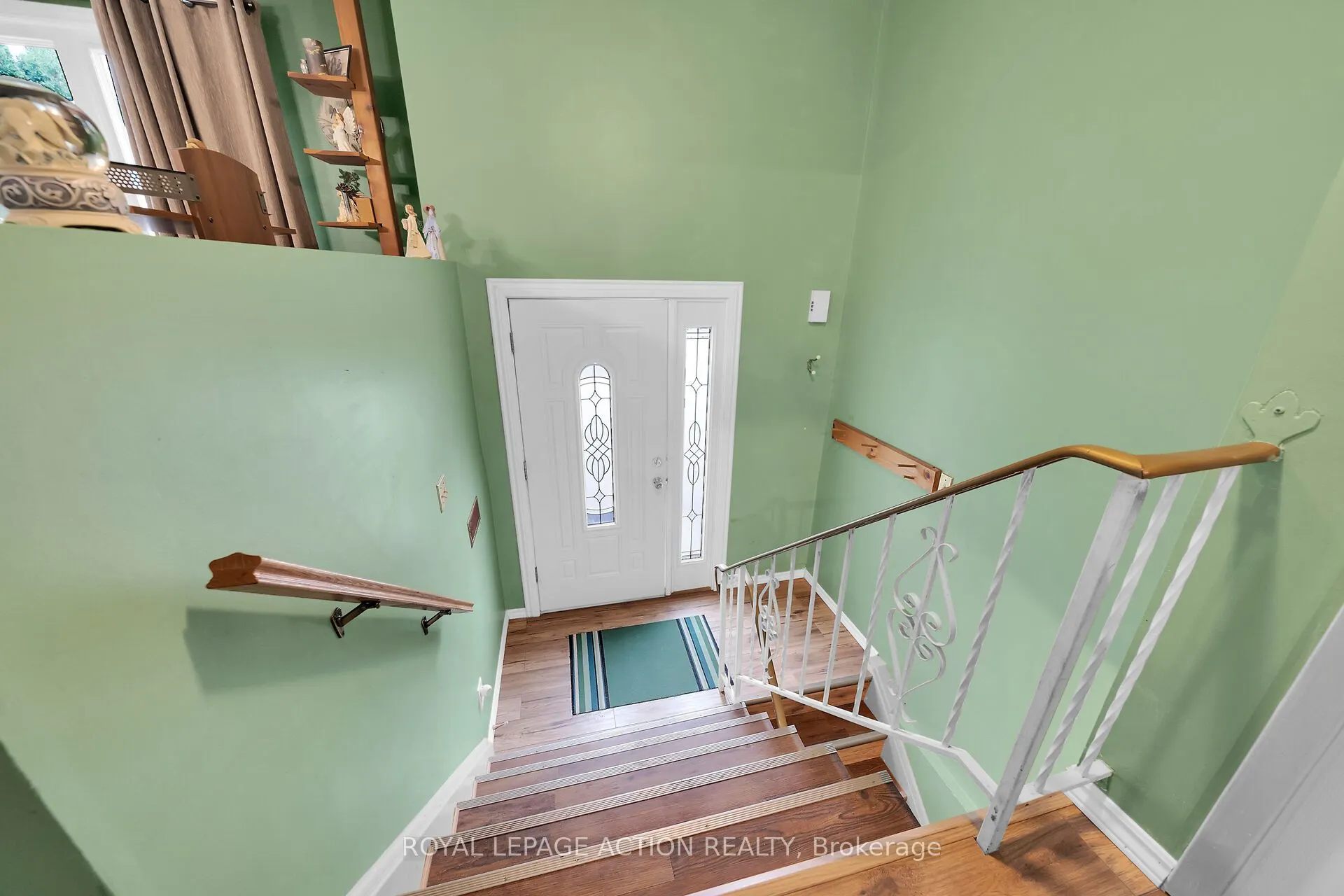 8 Maple Crescent