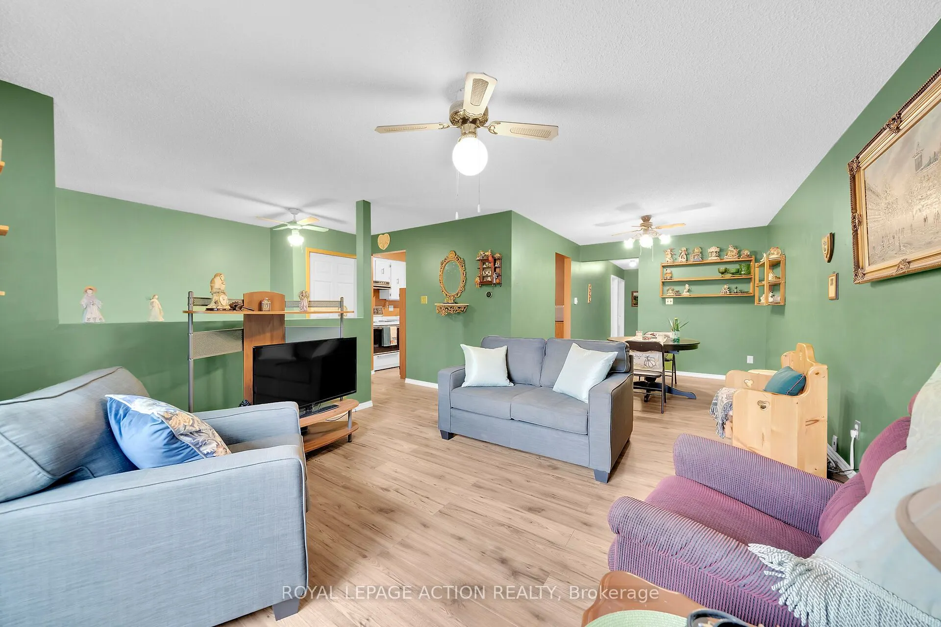 8 Maple Crescent