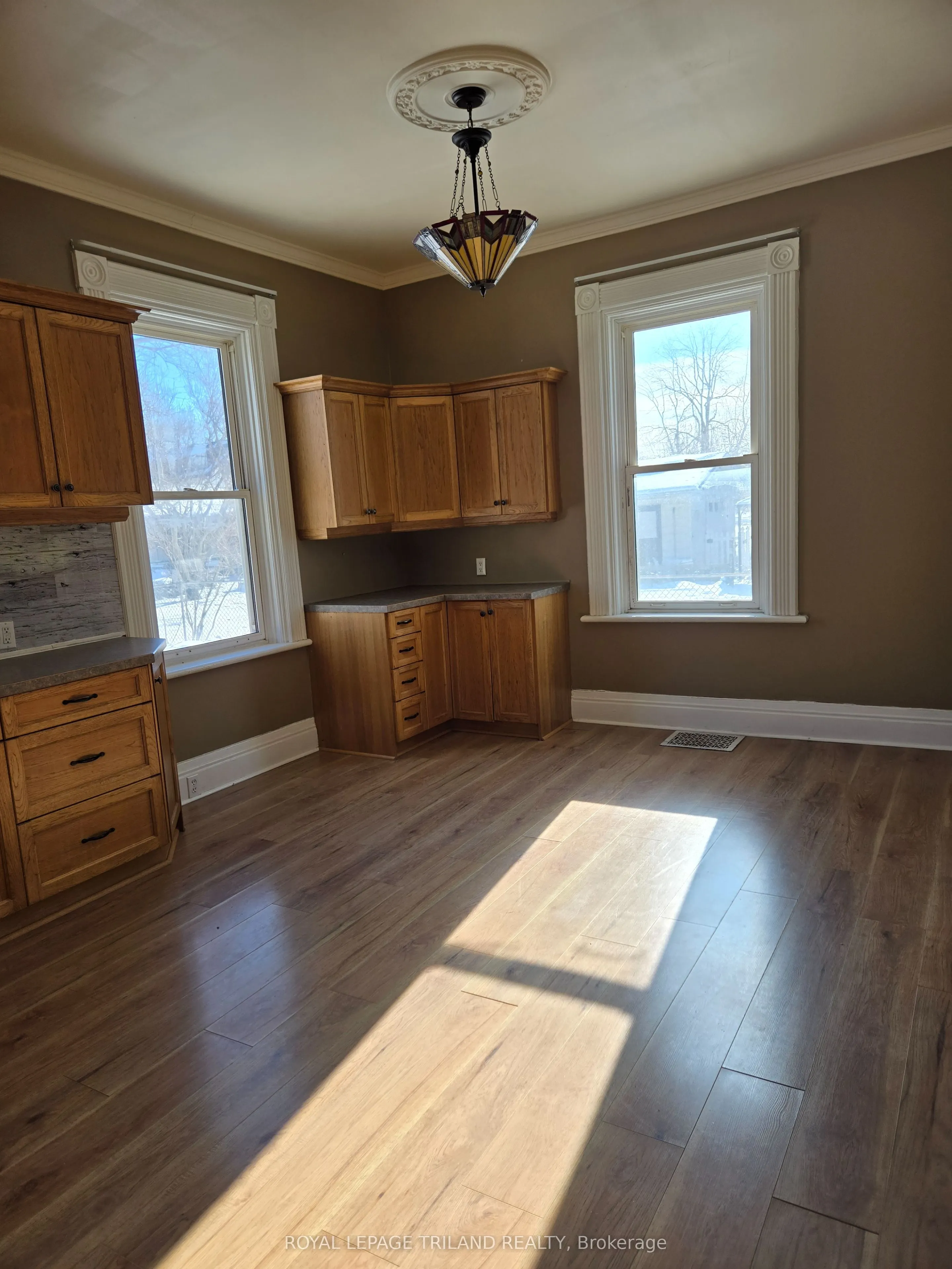 55 MAIN Street S