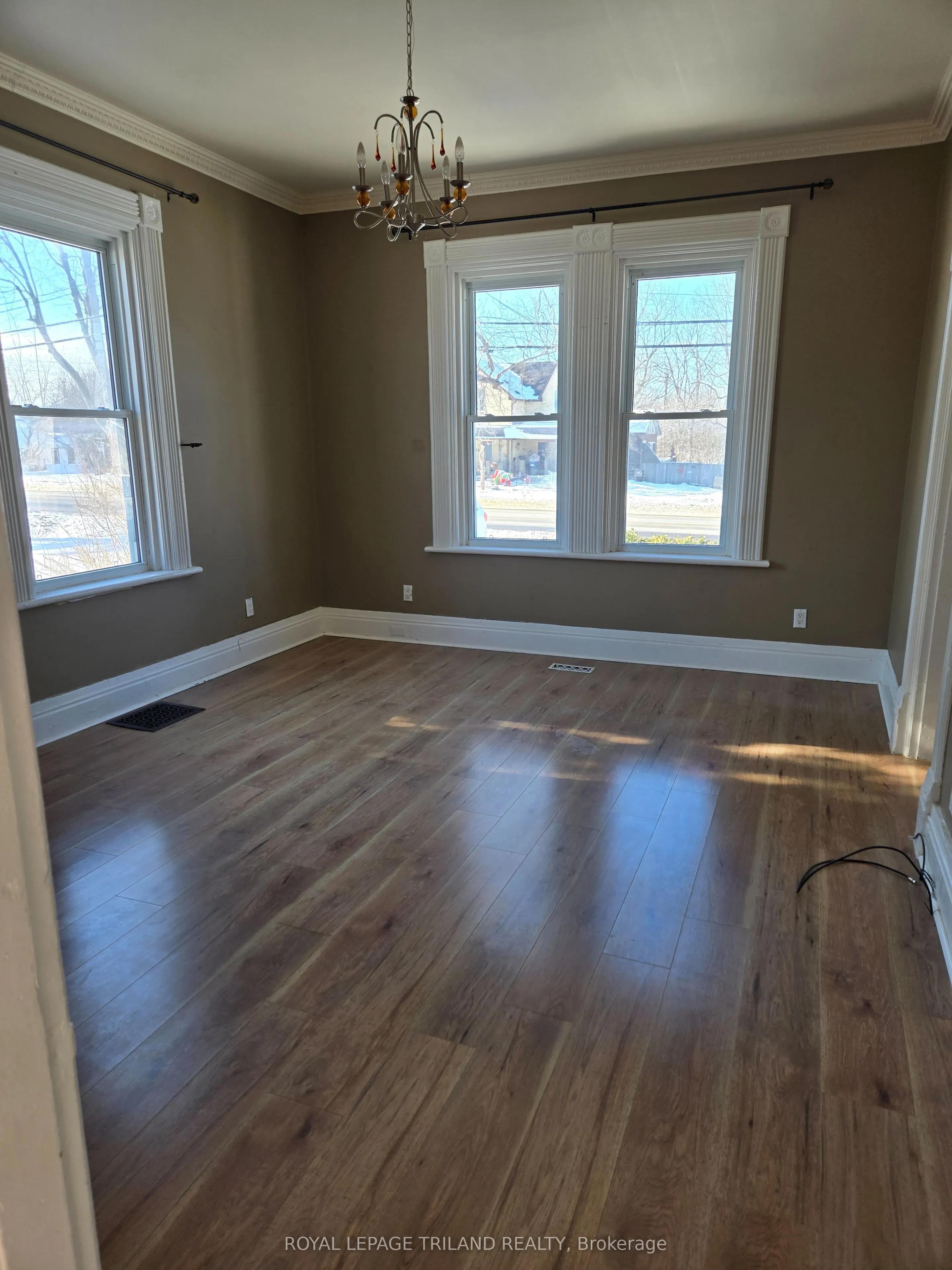 55 MAIN Street S