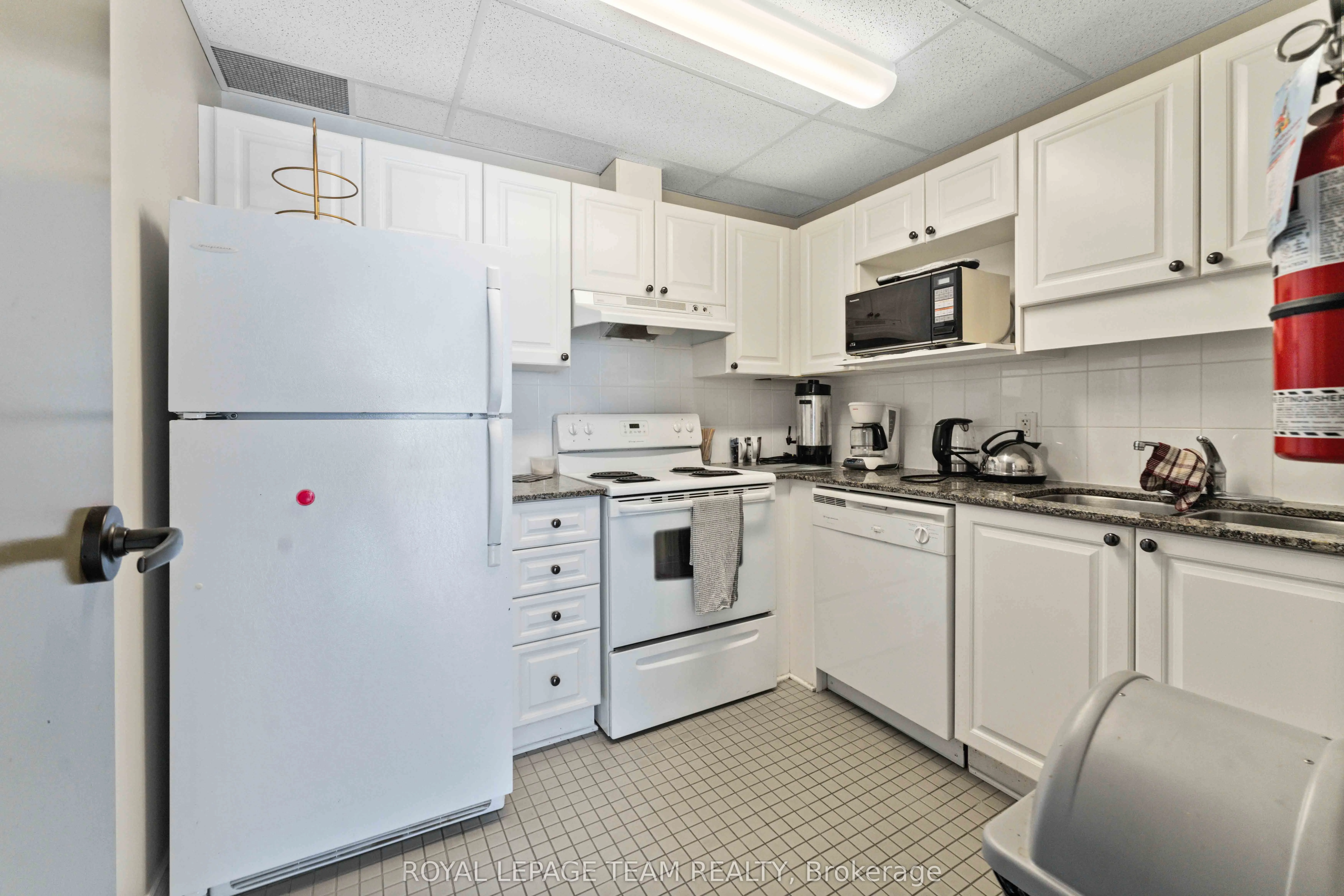 120 GRANT CARMAN Drive, #801