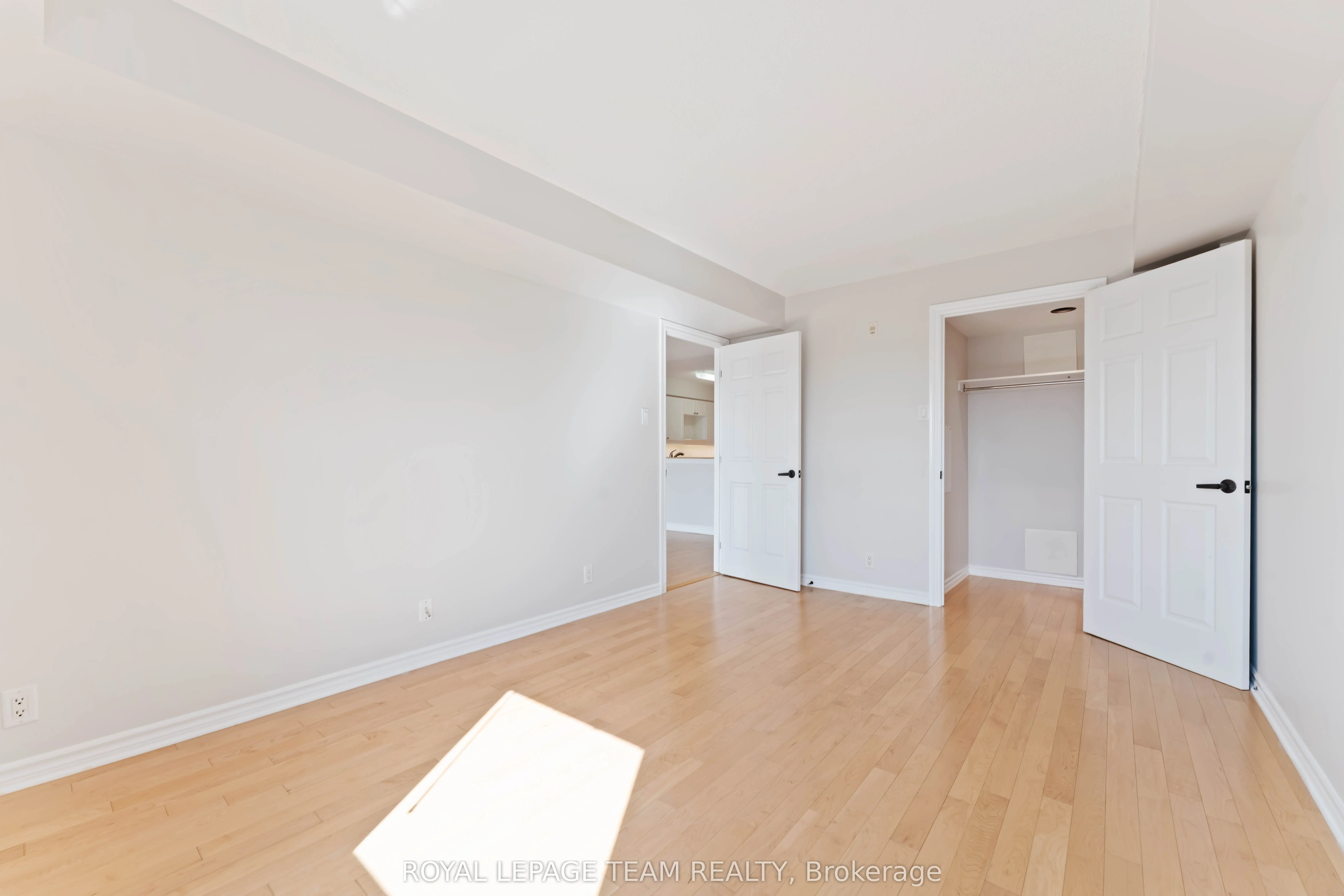 120 GRANT CARMAN Drive, #801