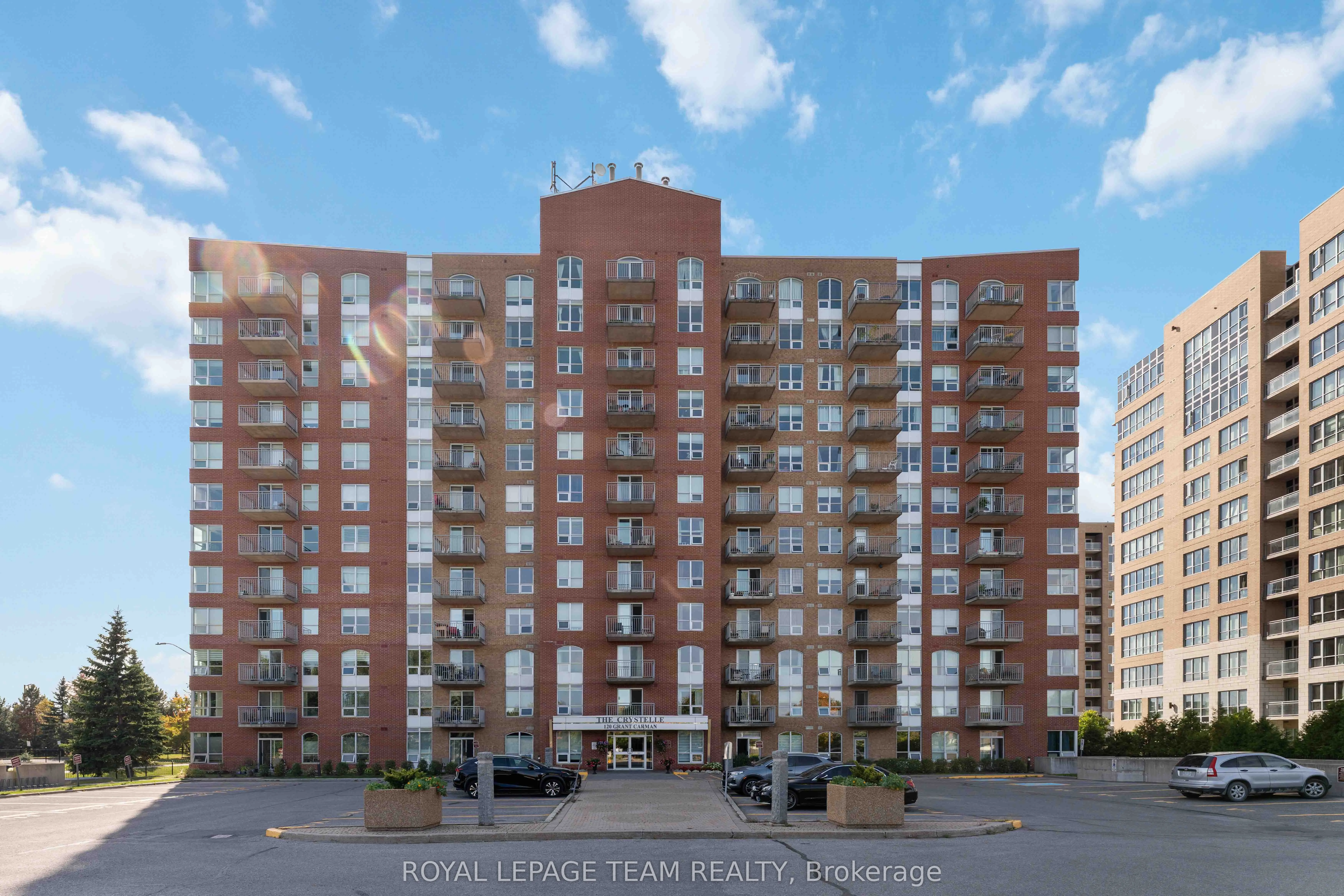 120 GRANT CARMAN Drive, #801