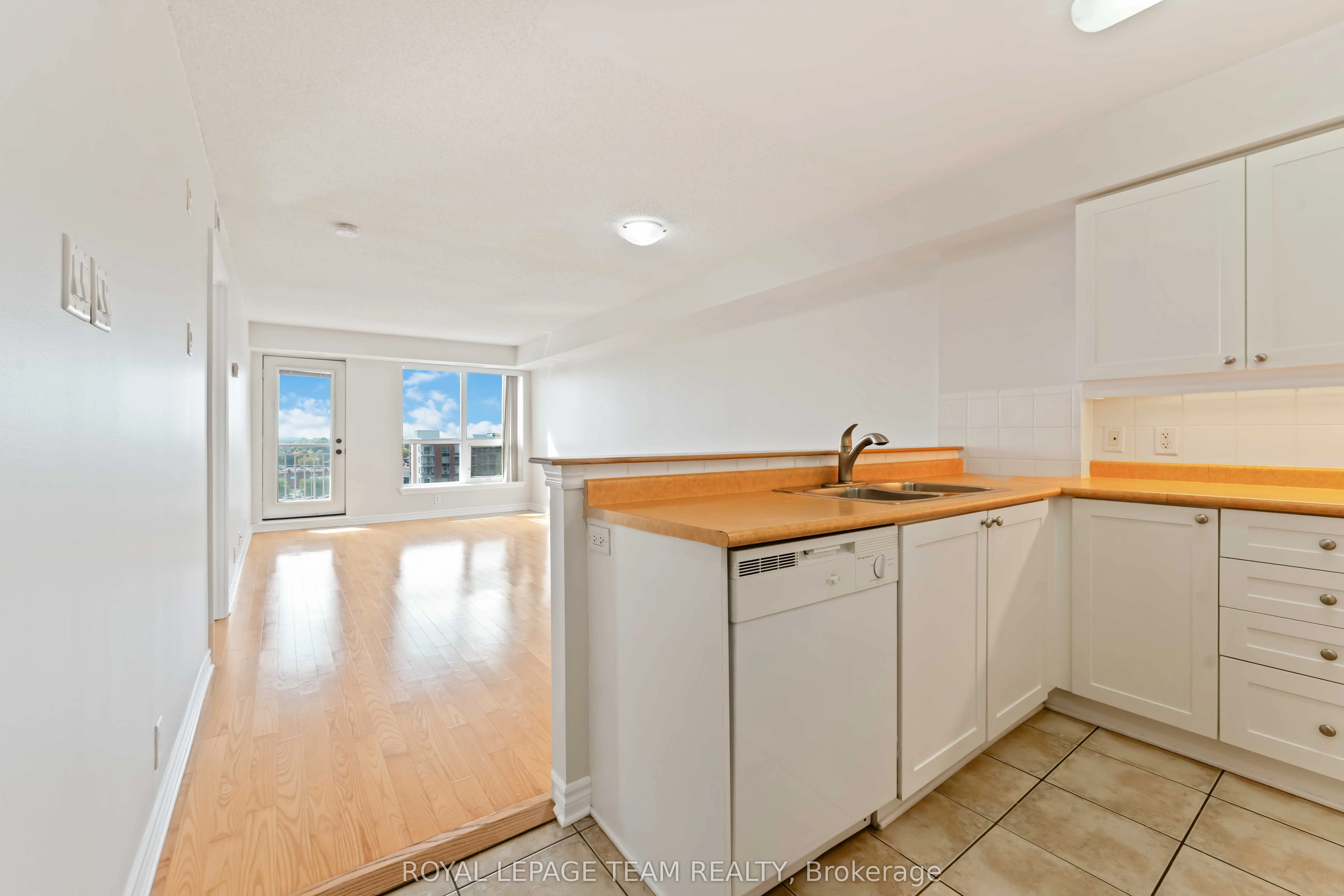 120 GRANT CARMAN Drive, #801
