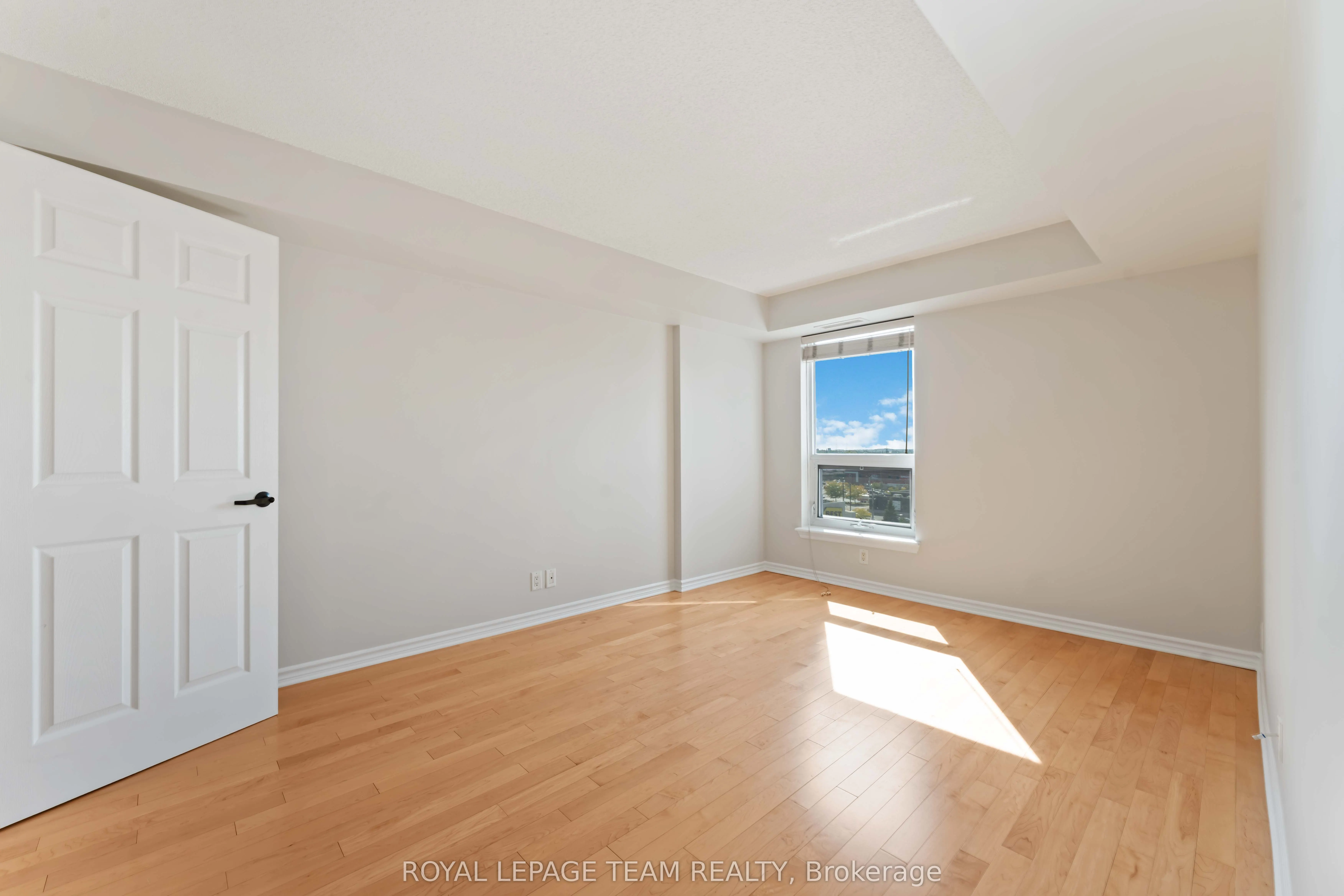 120 GRANT CARMAN Drive, #801