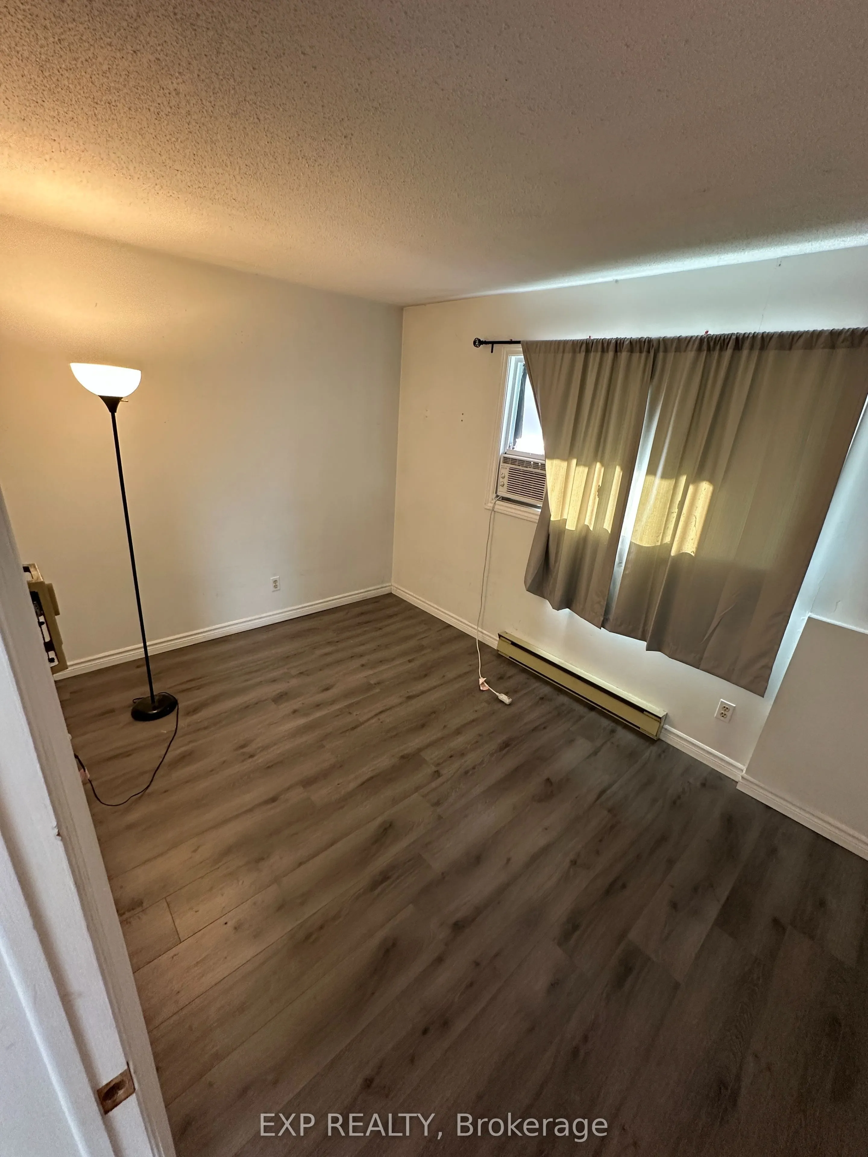 216 Viewmount Drive, #102