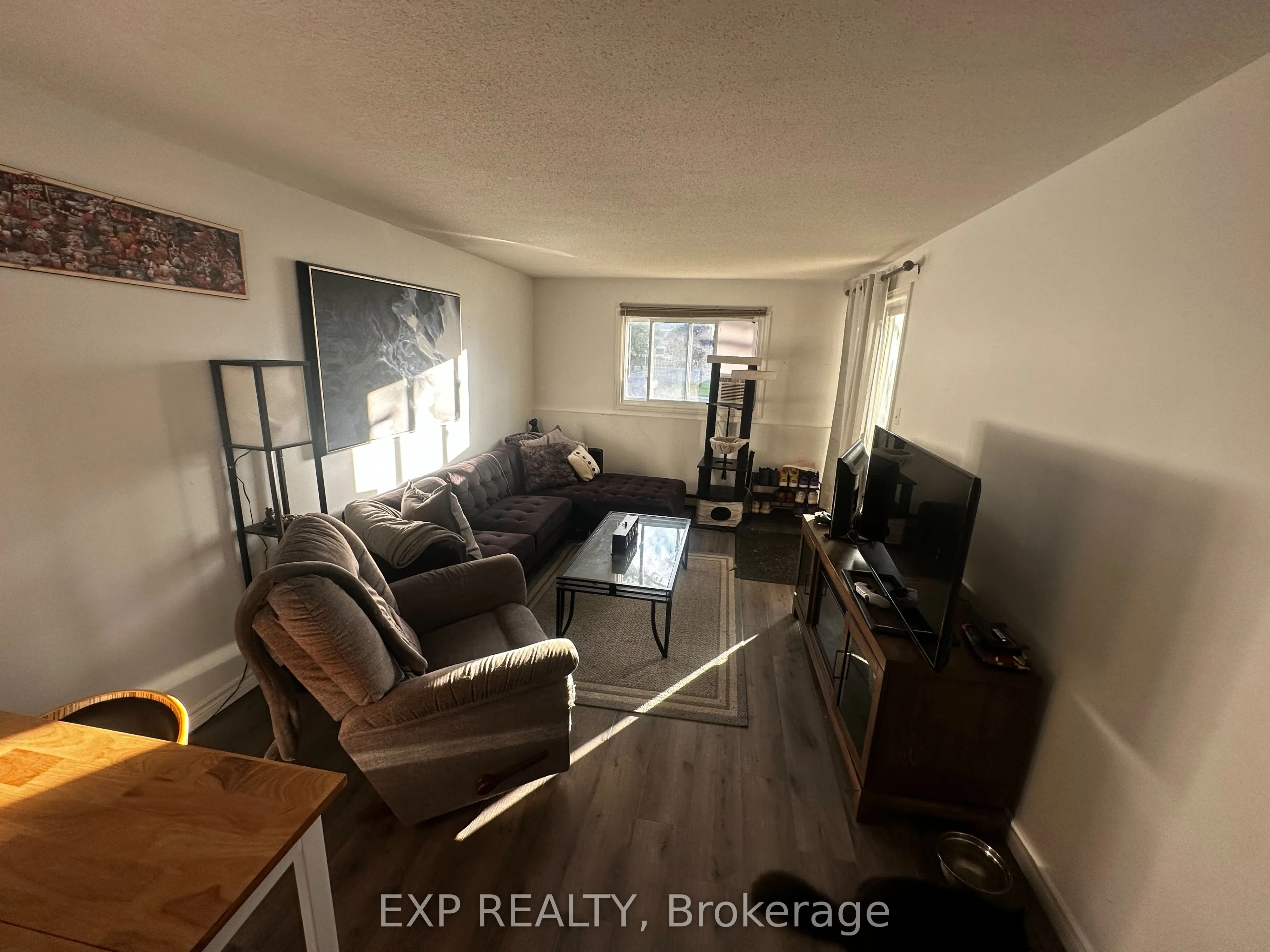 216 Viewmount Drive, #102