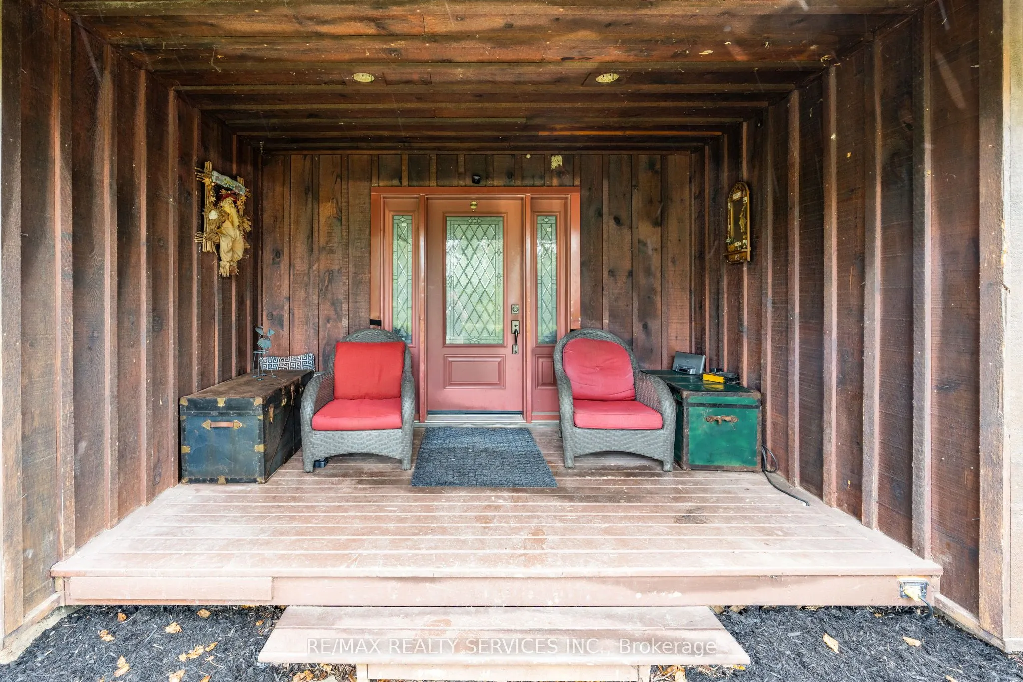 8777 17th Sideroad