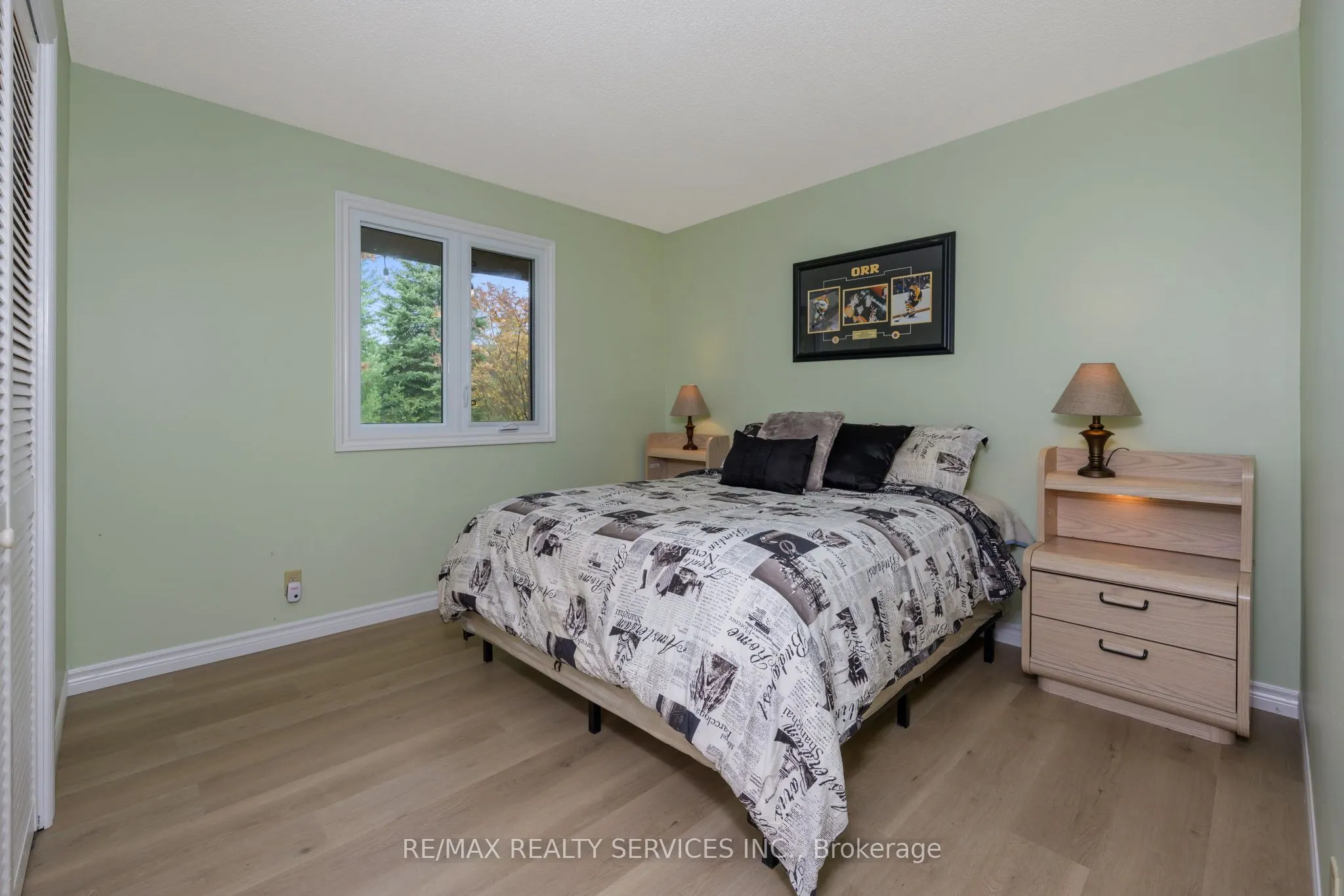 8777 17th Sideroad