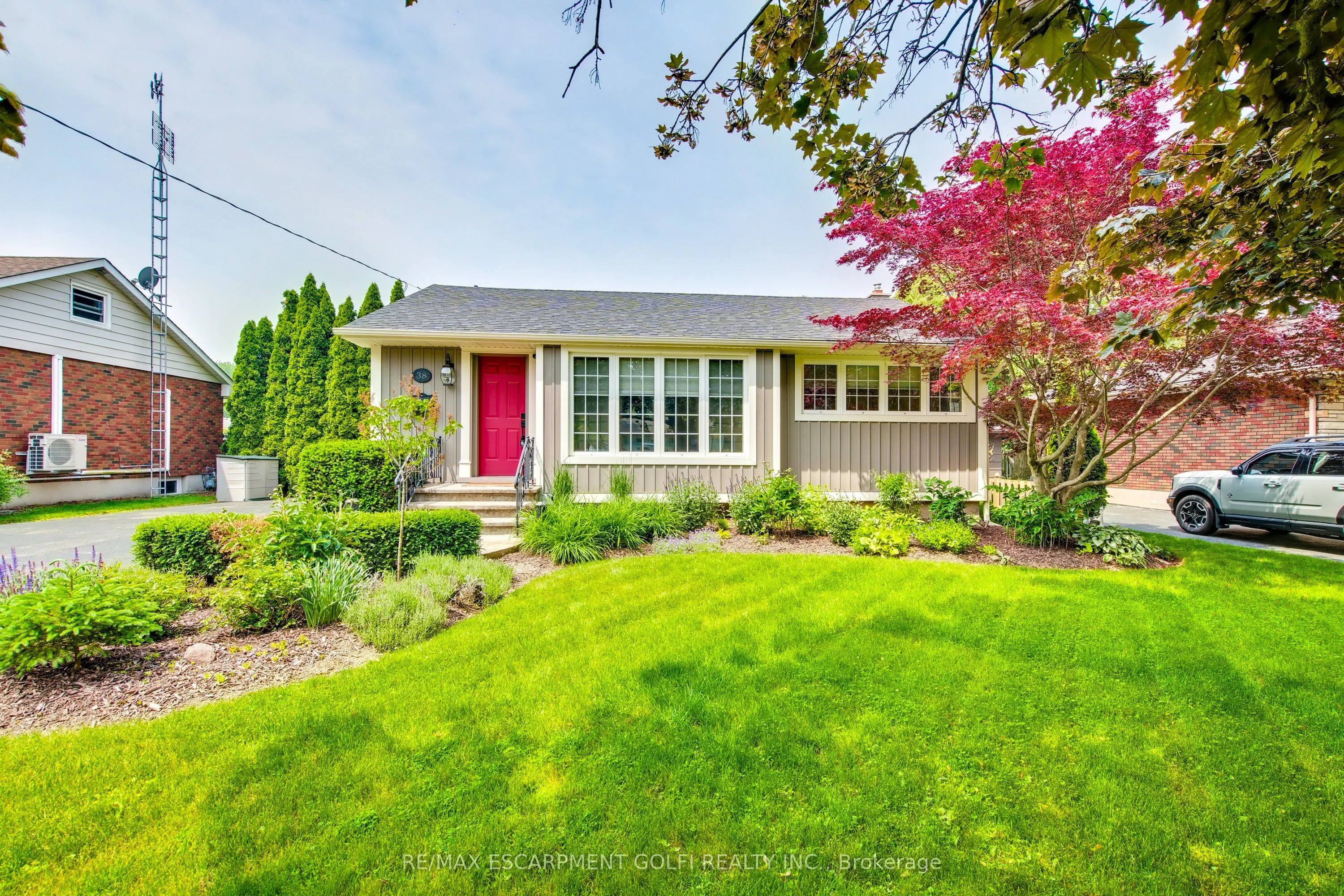 38 Albany Drive