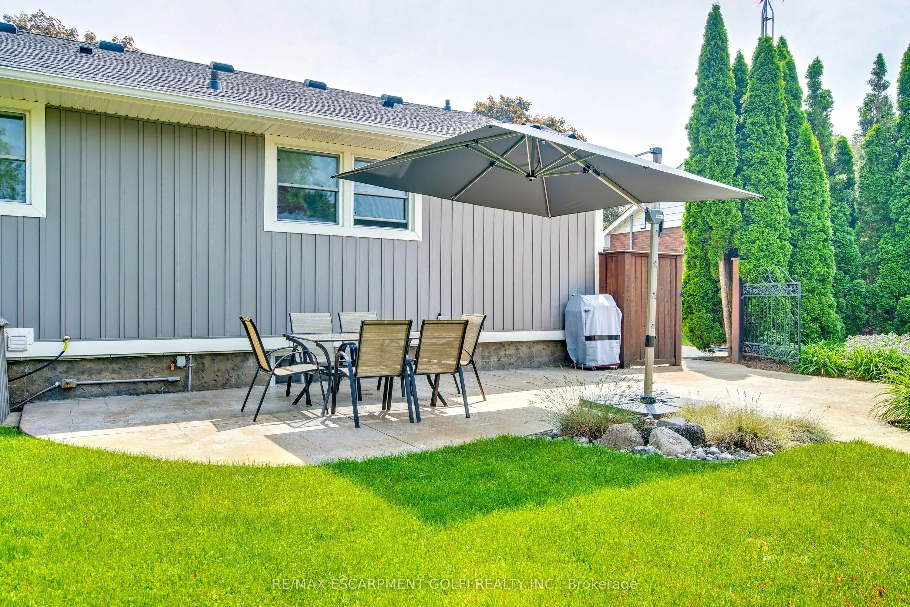 38 Albany Drive