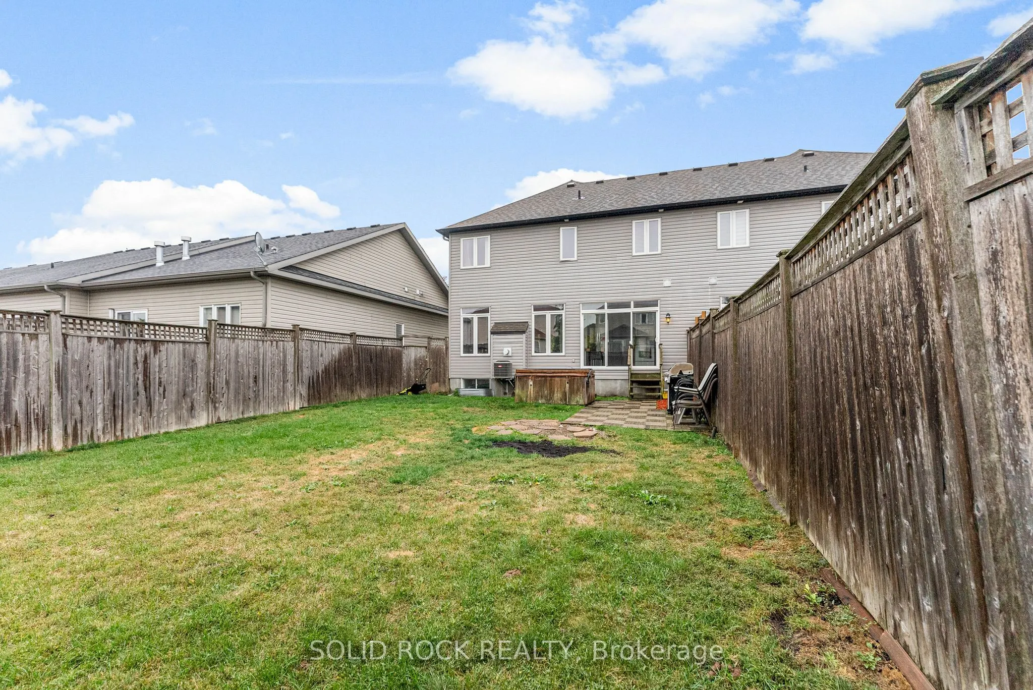 53 WILLOWSHORE Way